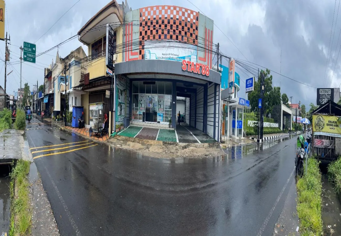 Property building in Hotel Star 88