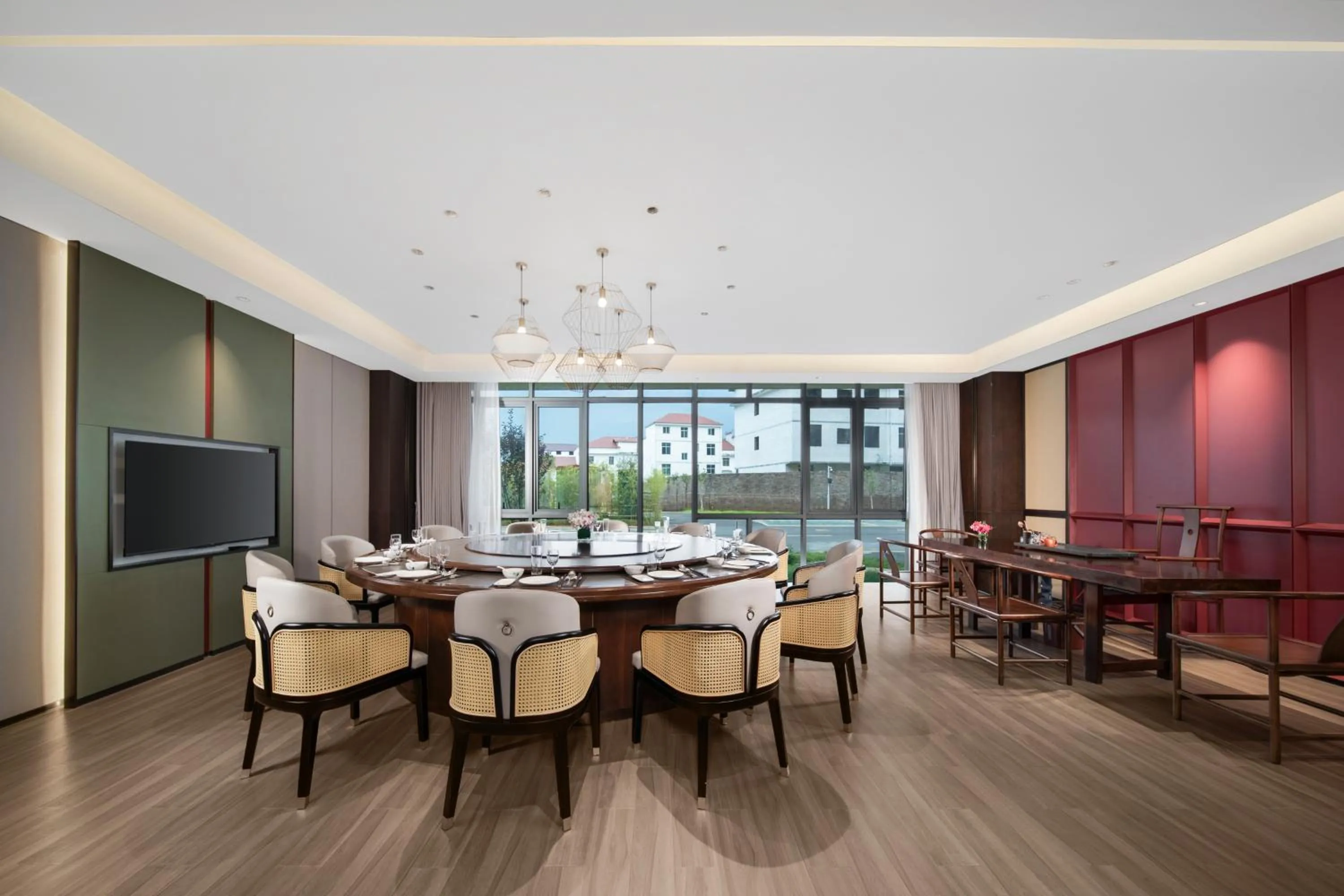 Communal lounge/ TV room in Holiday Inn Ganzhou Orchid Town by IHG