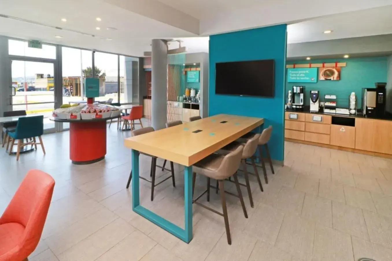 Property building in Avid Hotel Querétaro Centro Sur by IHG Property building in Avid Hotel Querétaro Centro Sur by IHG