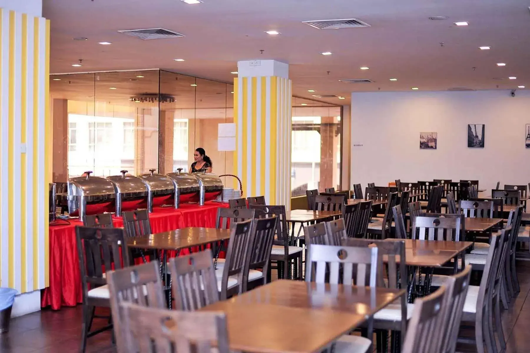 Restaurant/places to eat in La Boss Hotel Restaurant/places to eat in La Boss Hotel