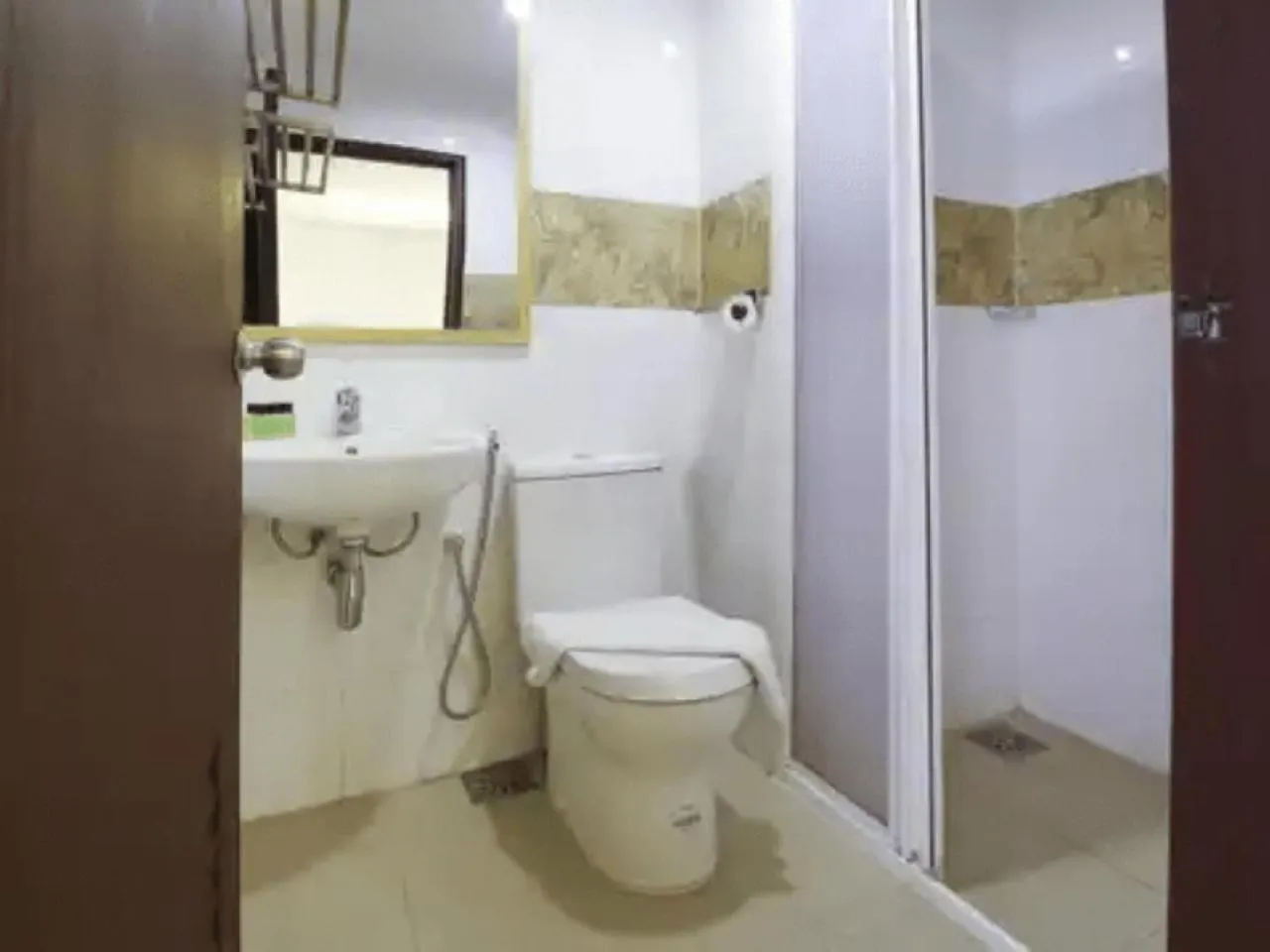 Shower in La Boss Hotel