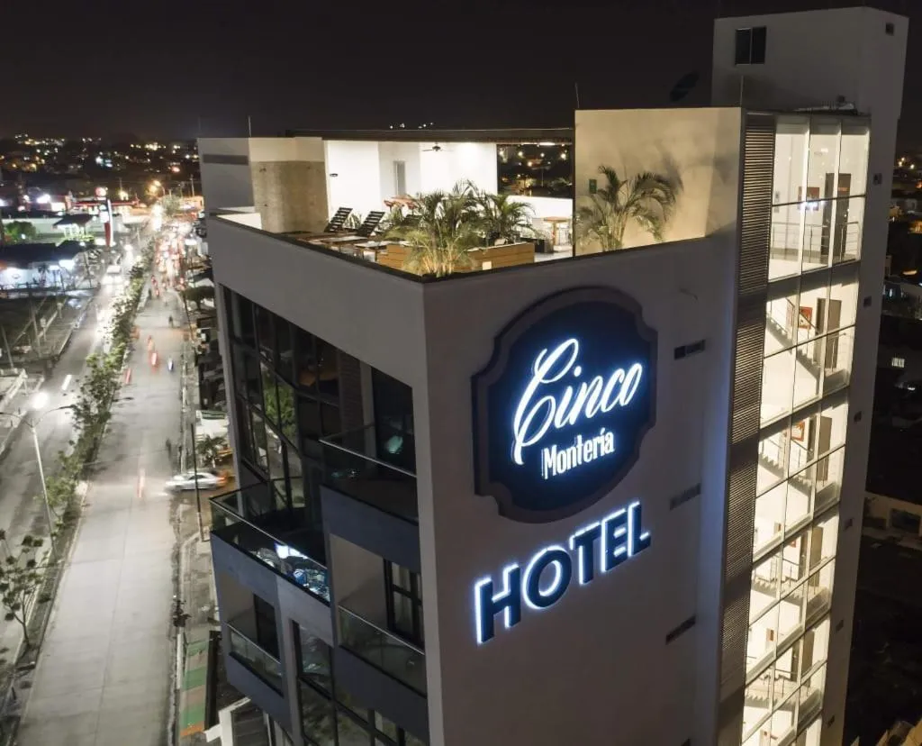 Hotel Cinco Monteria