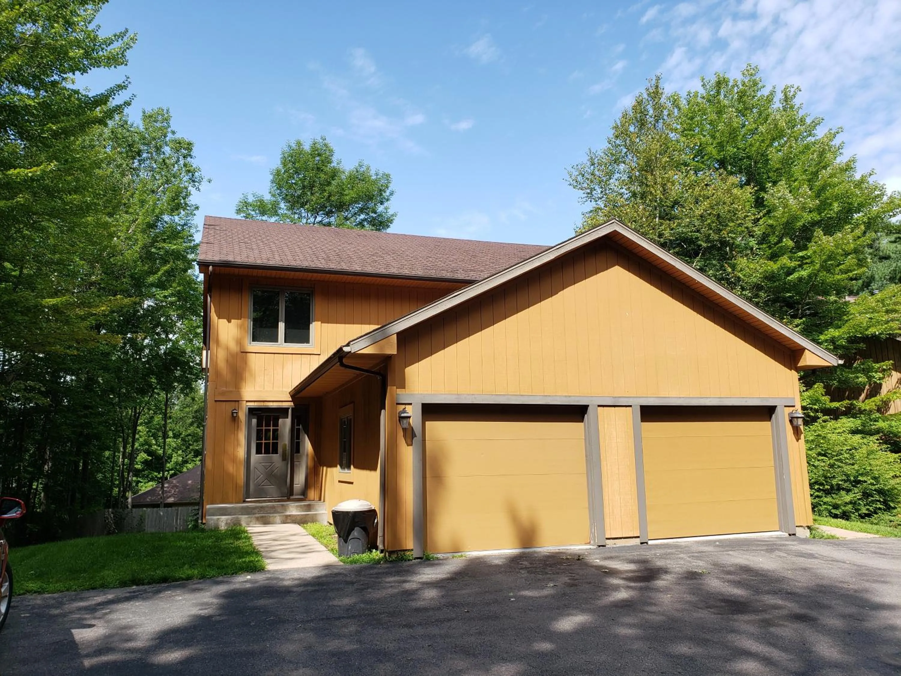 Facade/entrance in Rib Mountain Inn