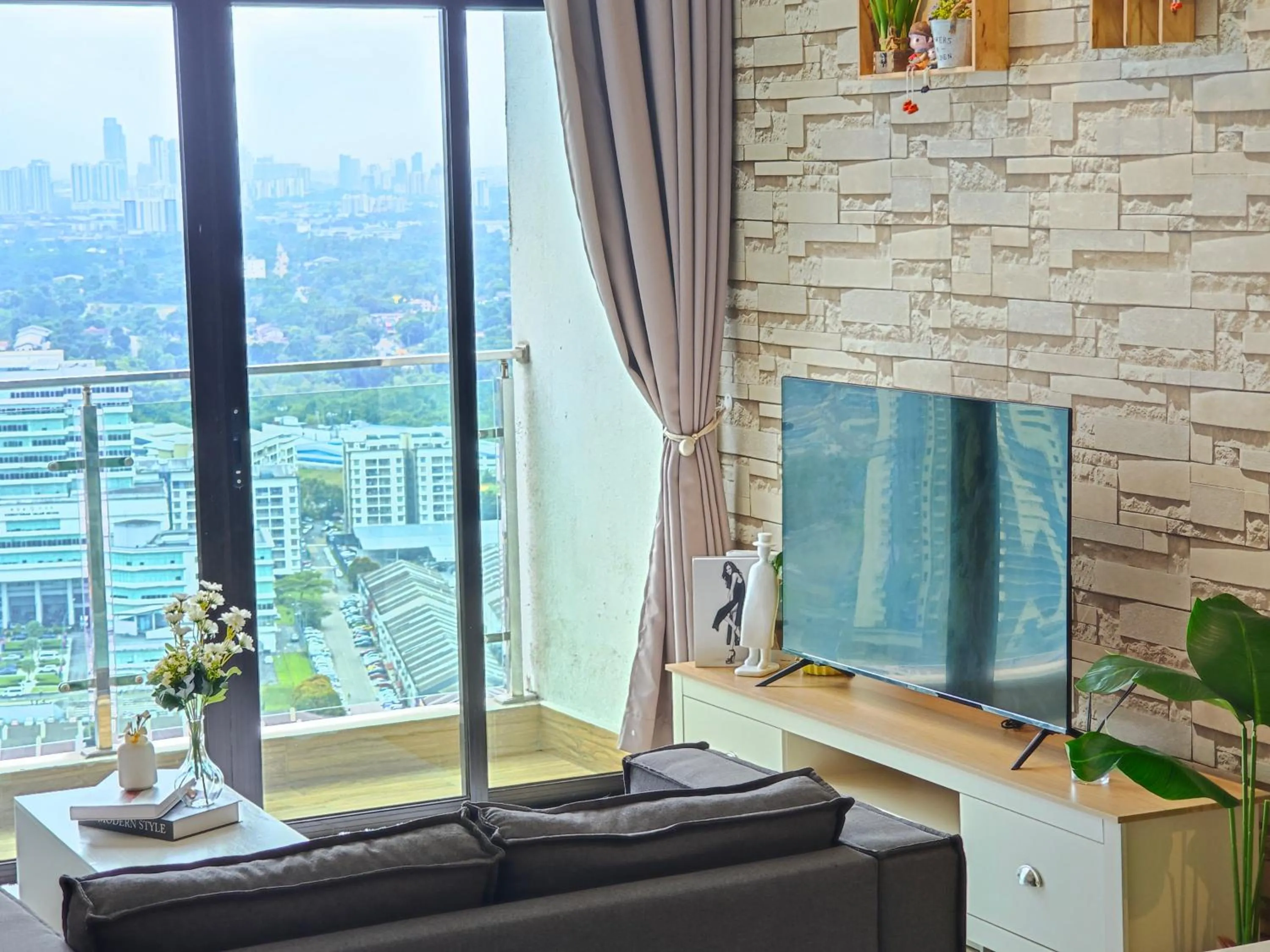 TV and multimedia in Kempas Dsummit Residences by Antlerzone