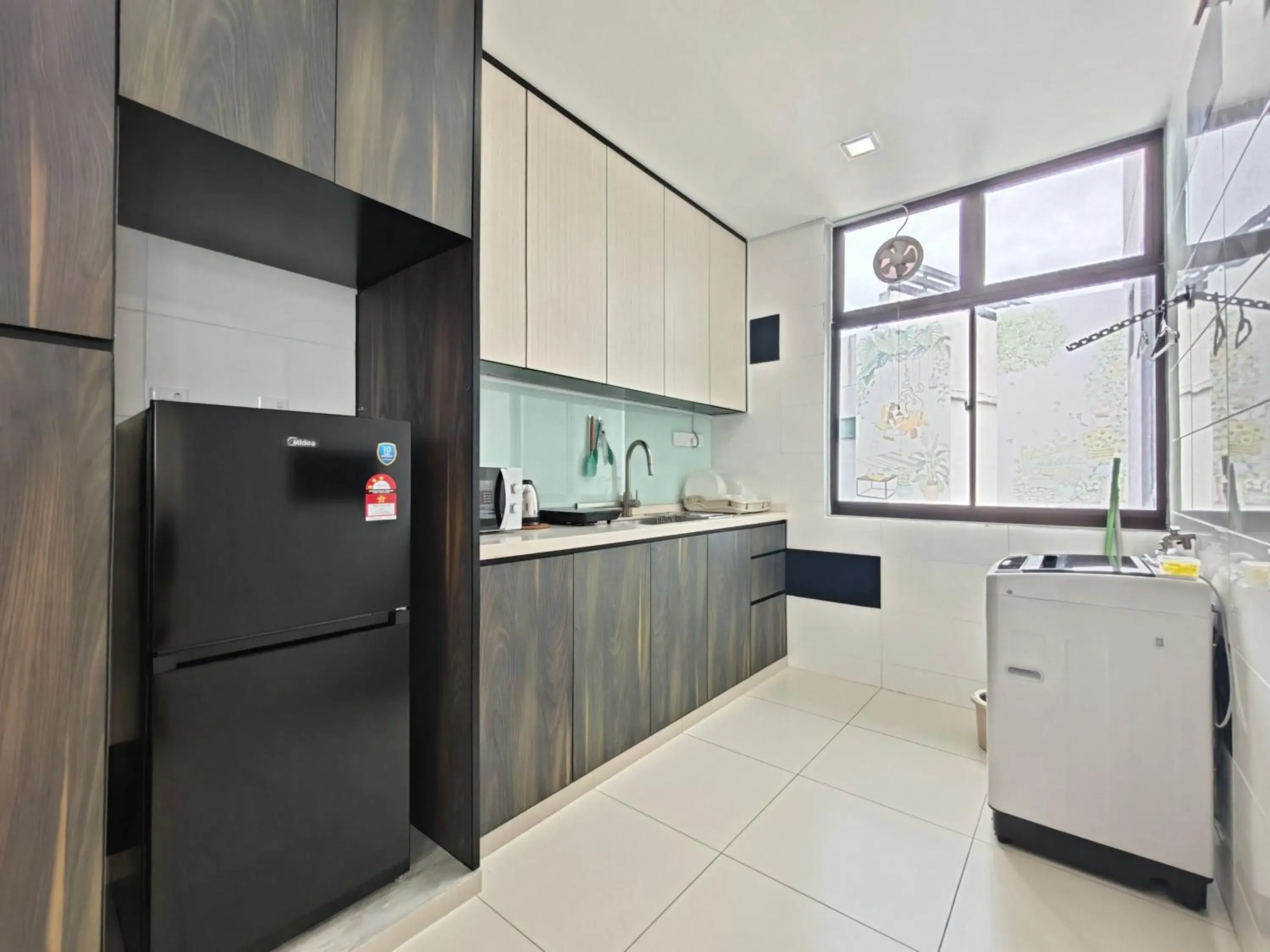 Three-Bedroom Apartment in Kempas Dsummit Residences by Antlerzone Three-Bedroom Apartment in Kempas Dsummit Residences by Antlerzone