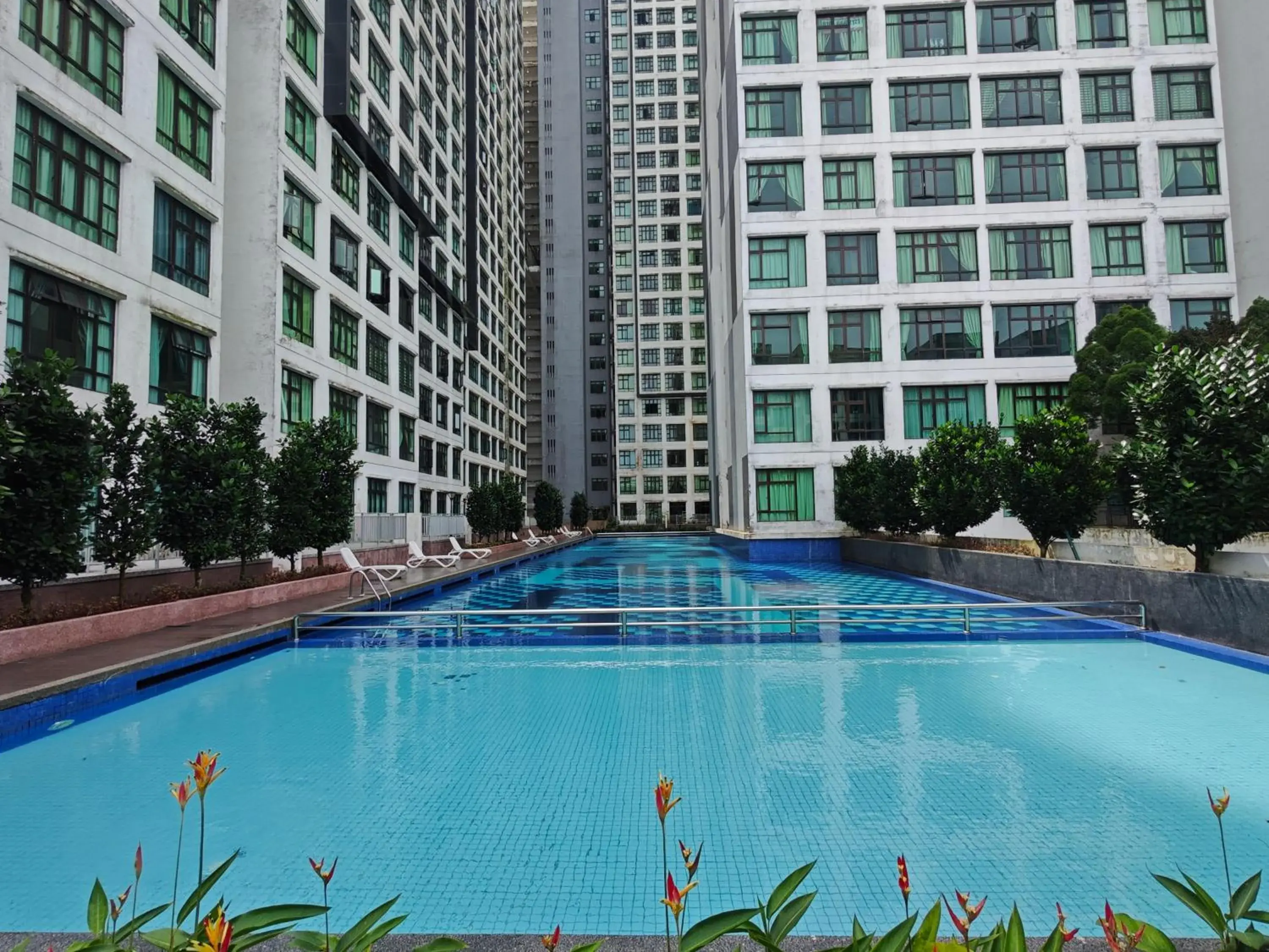 Property building in Kempas Dsummit Residences by Antlerzone Property building in Kempas Dsummit Residences by Antlerzone