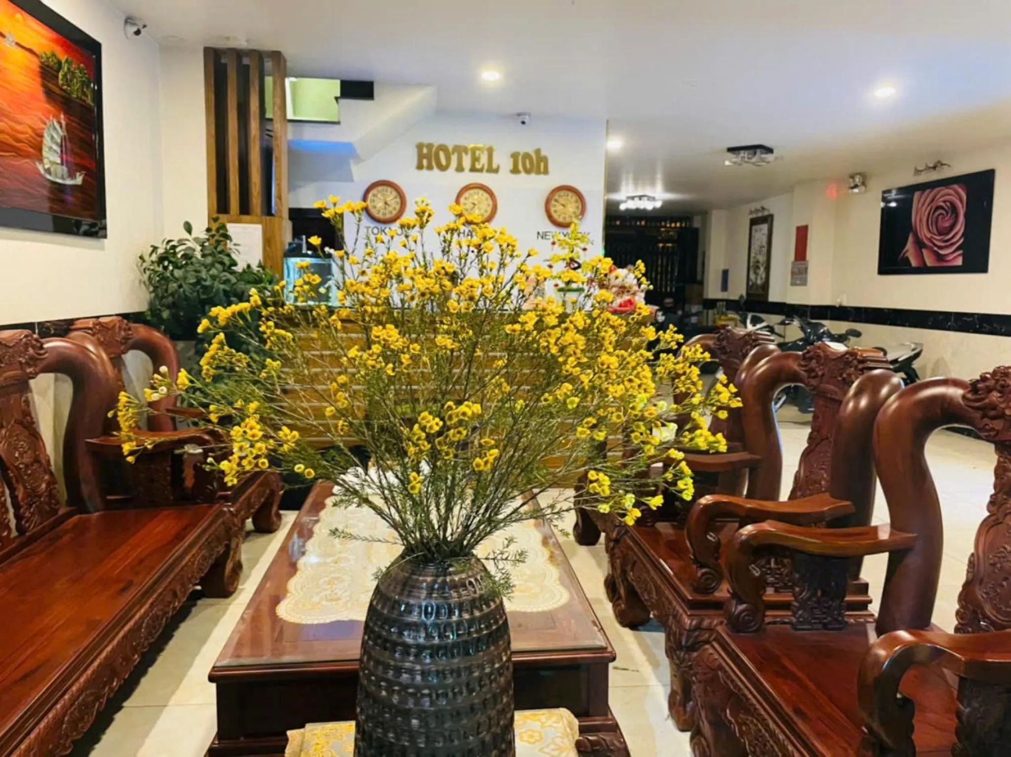 Living room in 10h Hotel