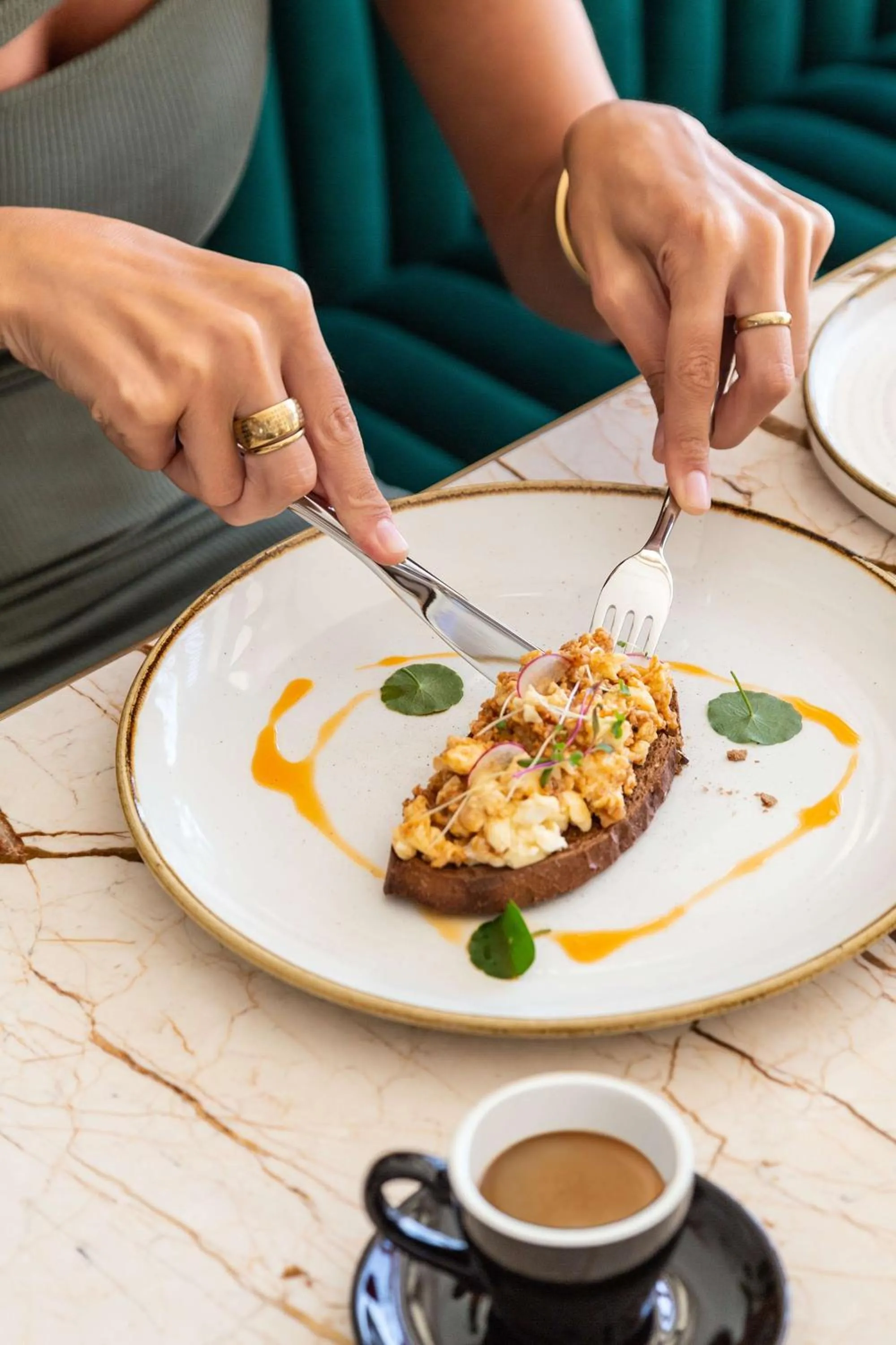 Food and drinks in Radisson Collection Resort Galle