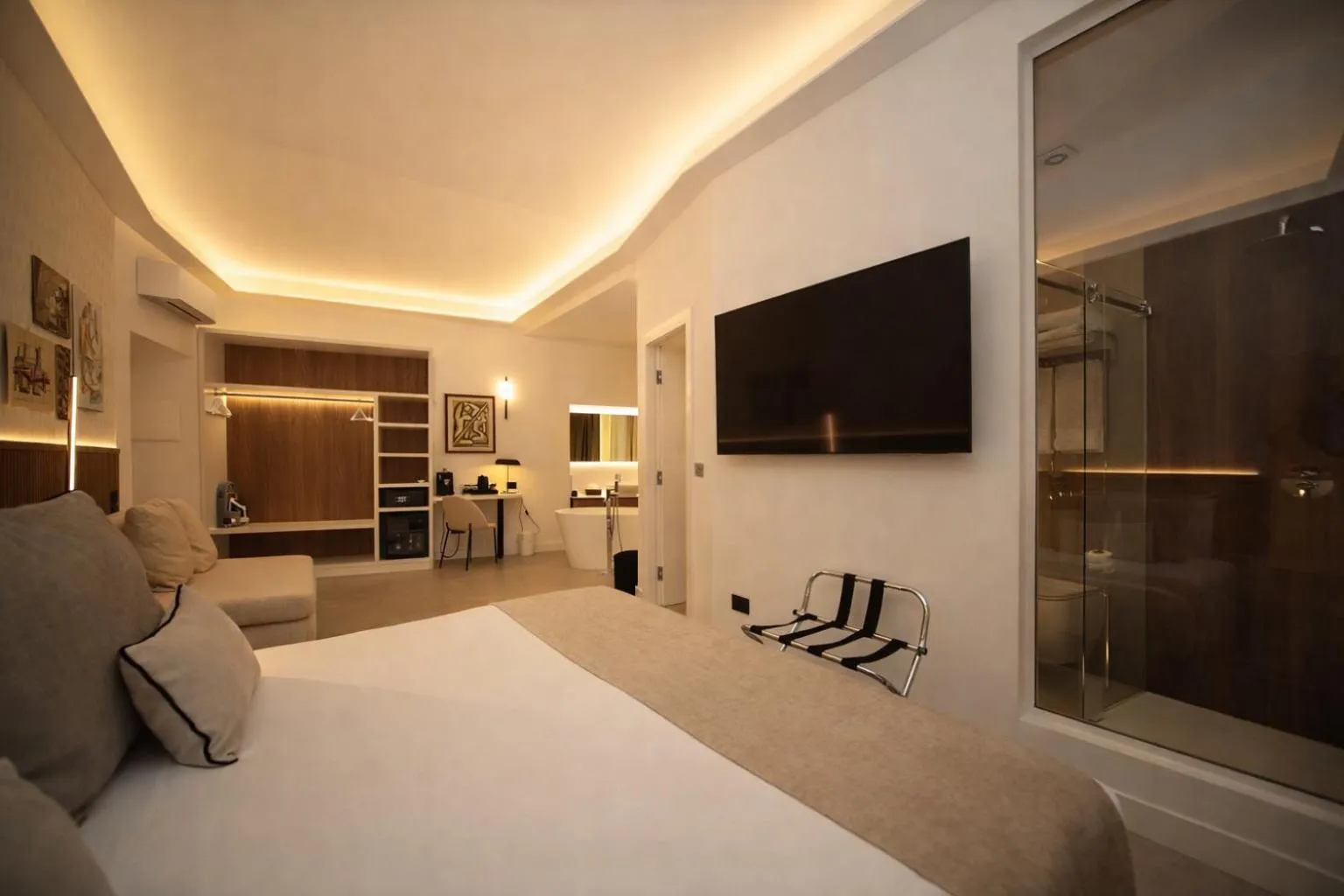 TV and multimedia, Bed in Mamalu - Corso Umberto 35 - Studios and Suites