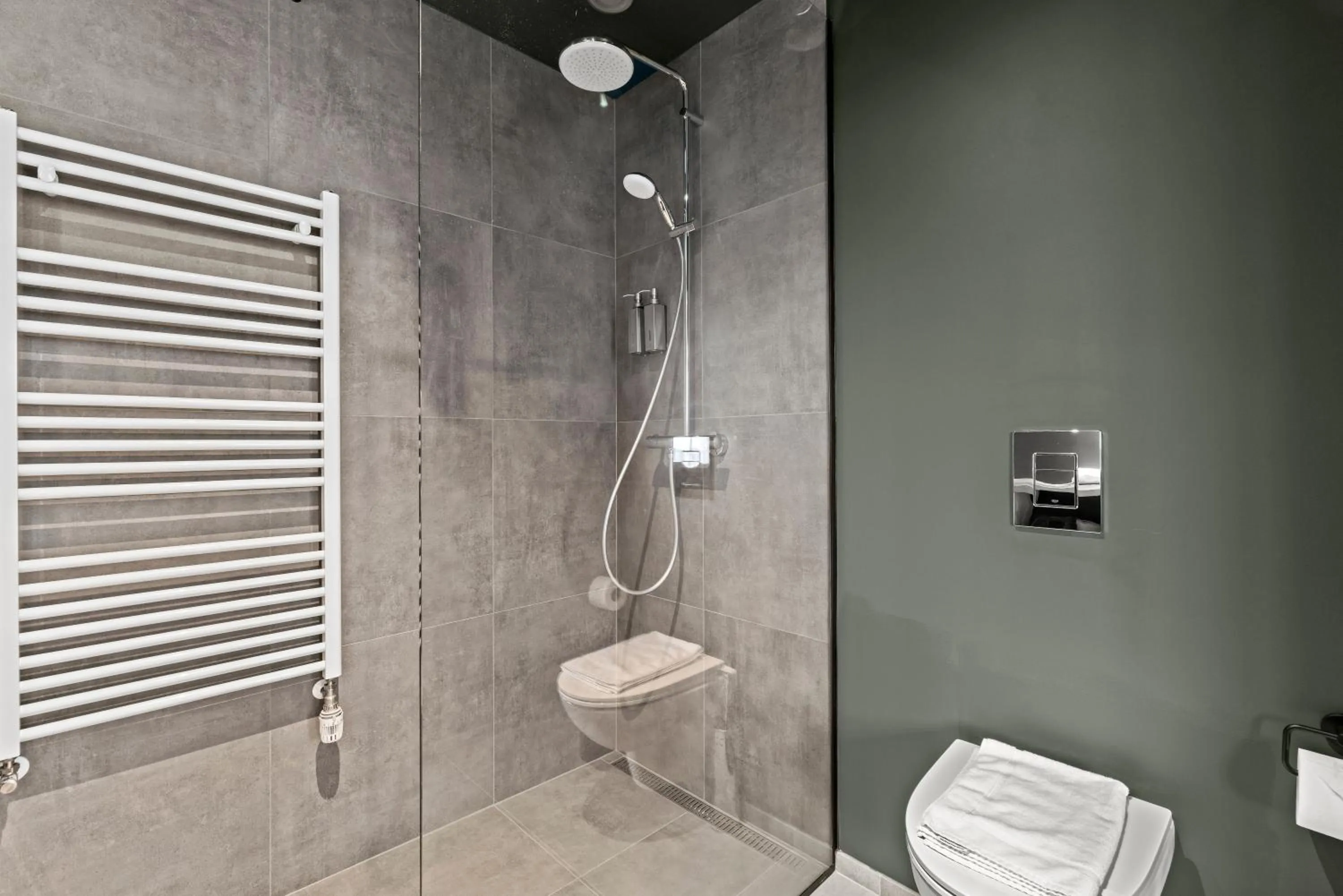 Bathroom in Aurora Nooks Apartments by Heimaleiga