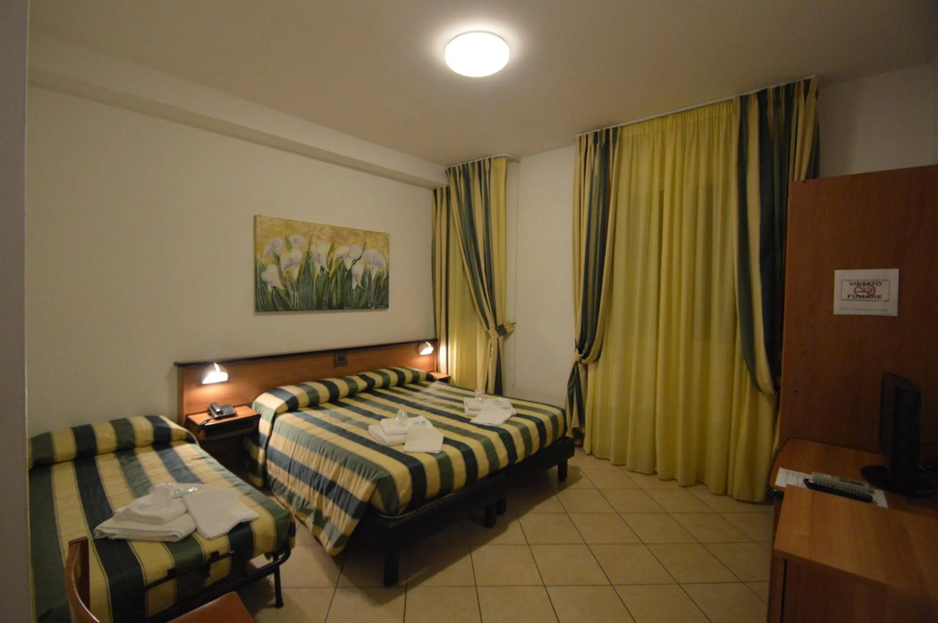 Bed in Albergo Villa Ada