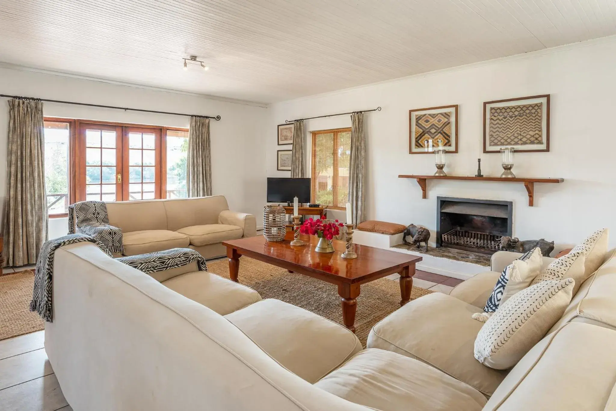 Three-Bedroom Cottage in Tides River Lodge Three-Bedroom Cottage in Tides River Lodge