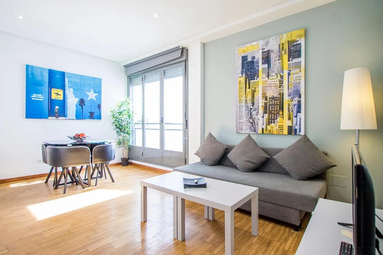 Apartamentos Conde Duque Decó