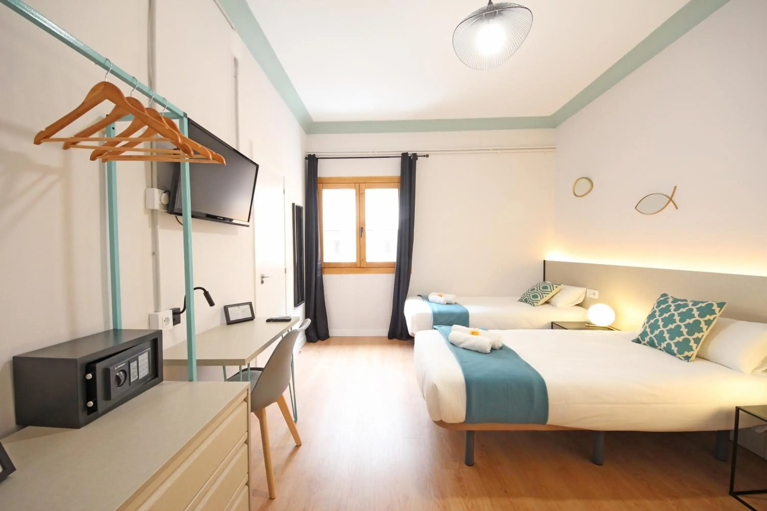 Triple Room in Regina Selfcheck-in Smart Rooms Triple Room in Regina Selfcheck-in Smart Rooms