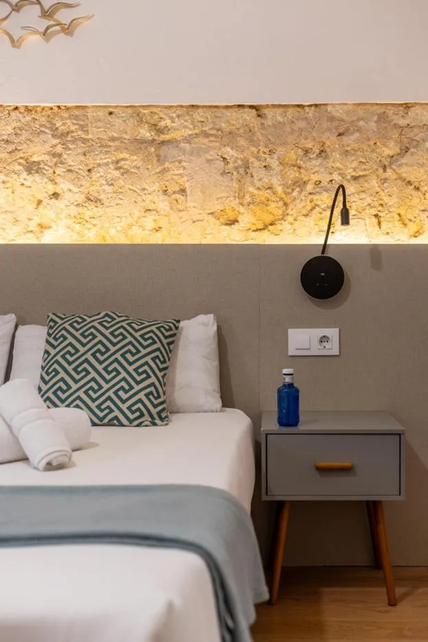 Bed in Regina Selfcheck-in Smart Rooms