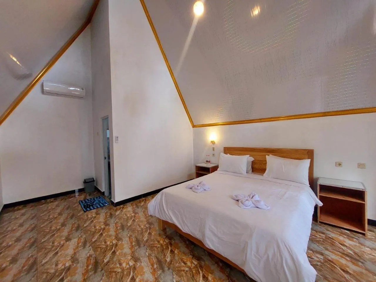Bed in Yanto Cottages