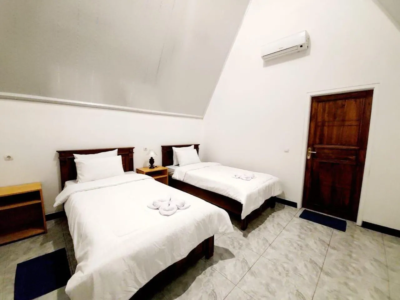 Bed in Yanto Cottages