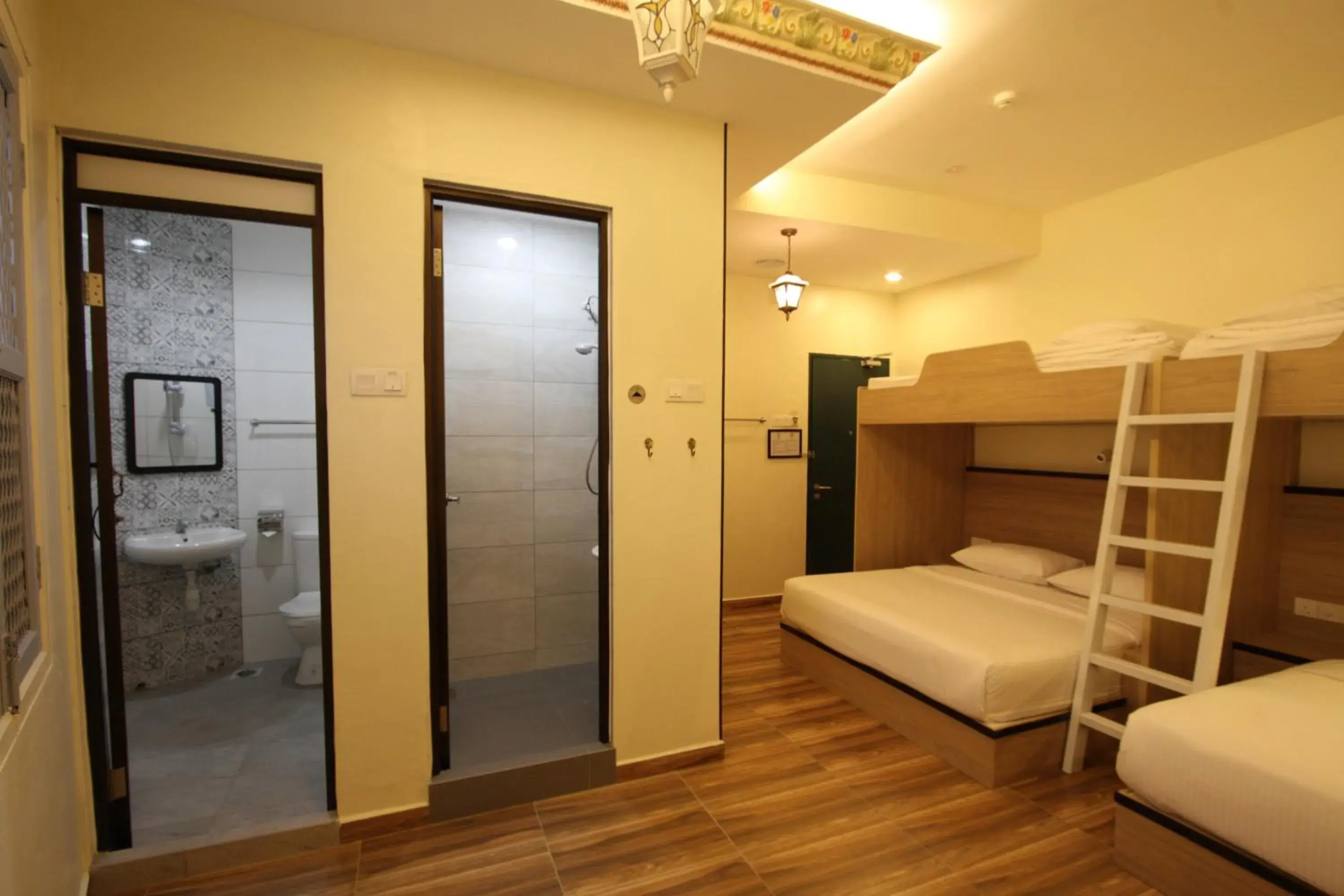 Photo of the whole room, Bed in Shamrock Guest House II Photo of the whole room, Bed in Shamrock Guest House II