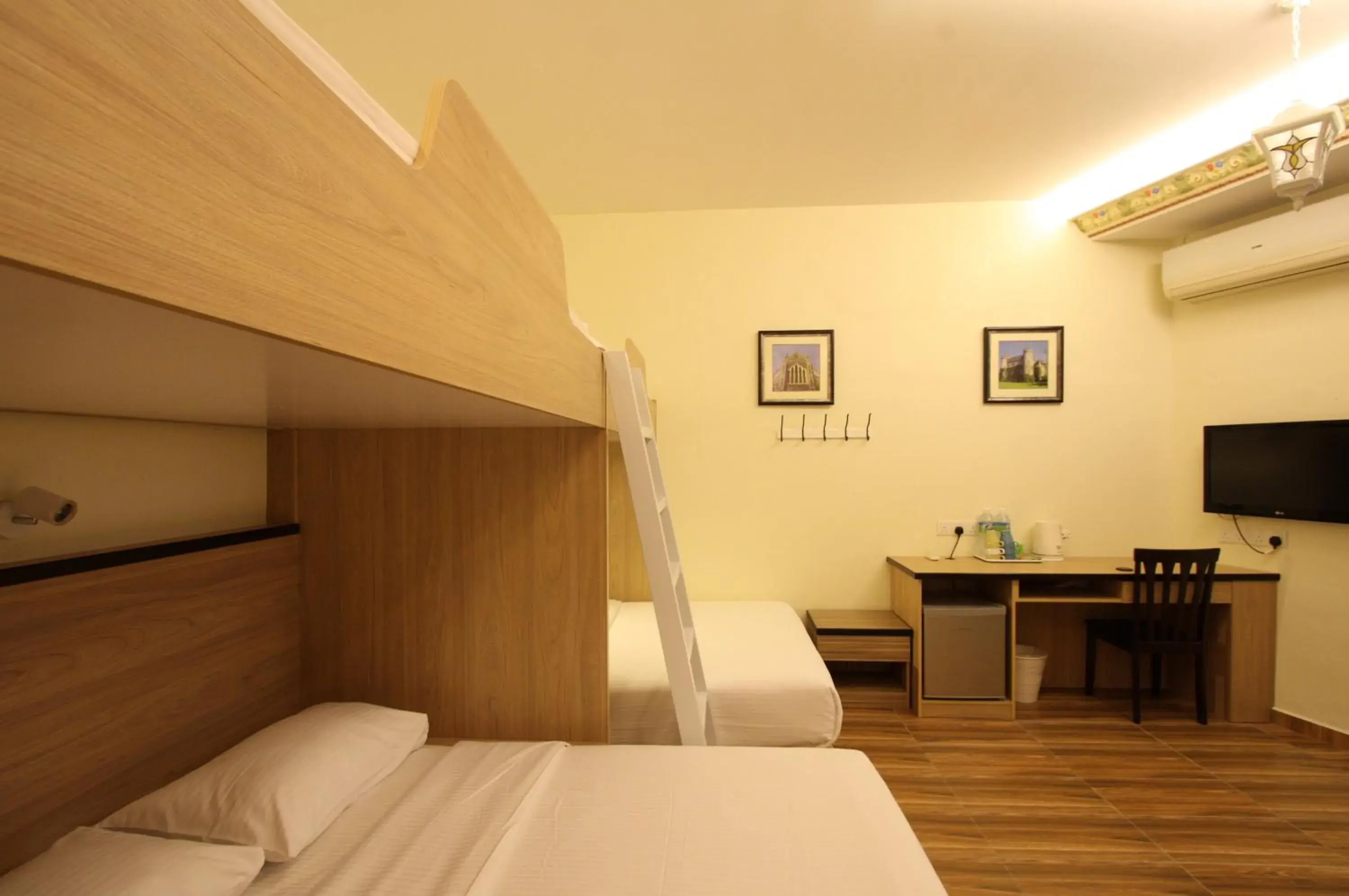 Photo of the whole room, Bed in Shamrock Guest House II Photo of the whole room, Bed in Shamrock Guest House II