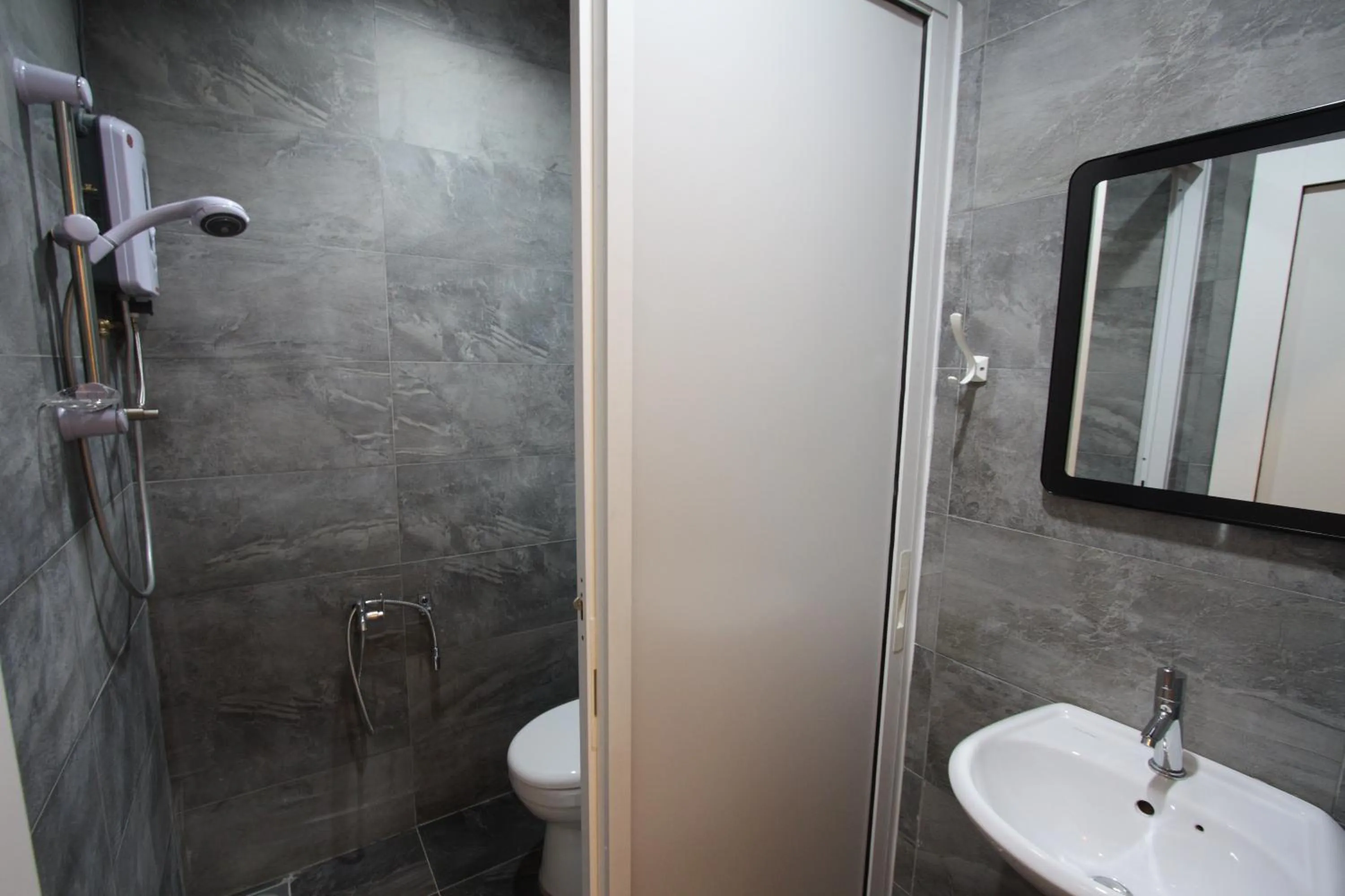 Bathroom in Shamrock Guest House II