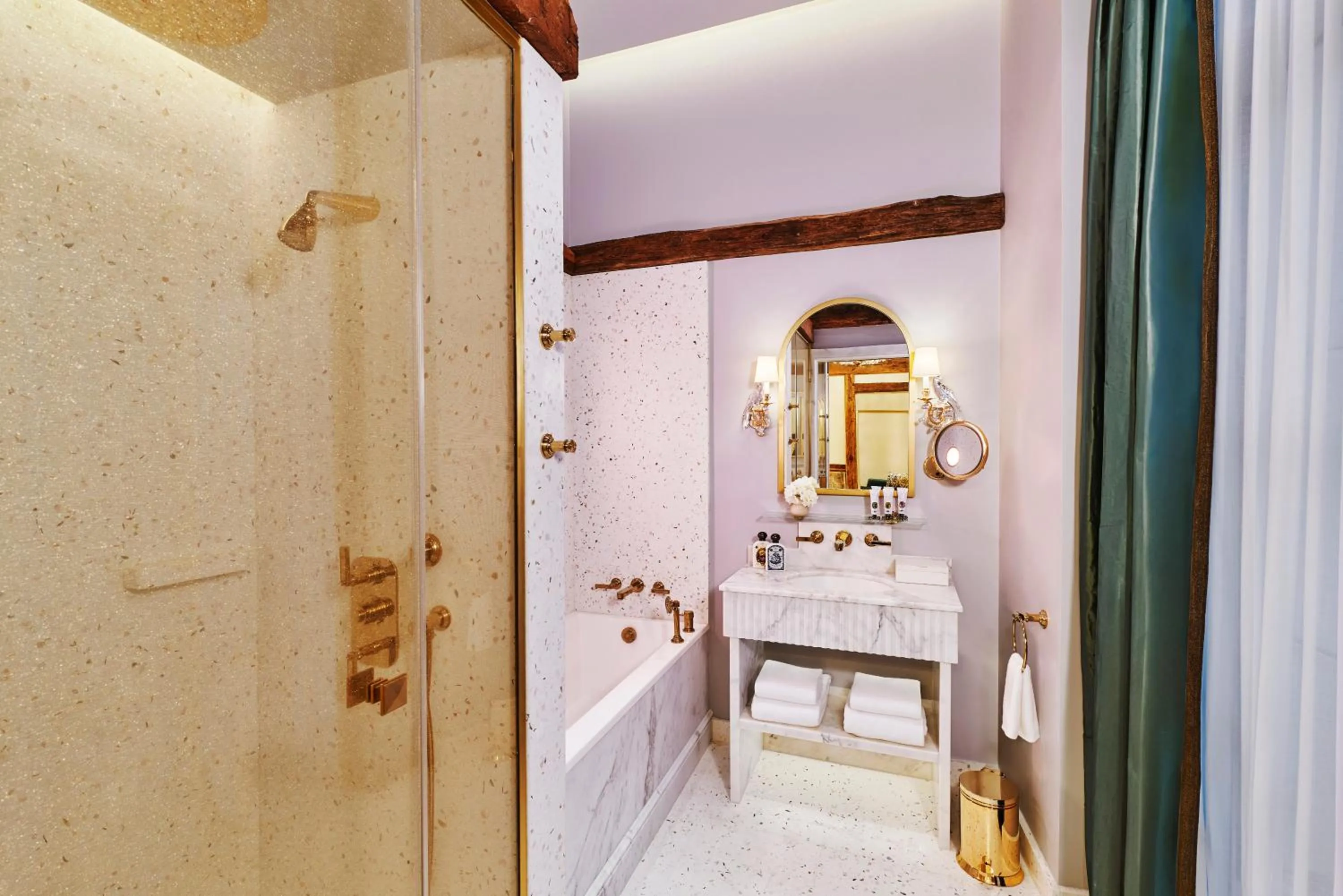 Bathroom in Maison Barrière Vendôme