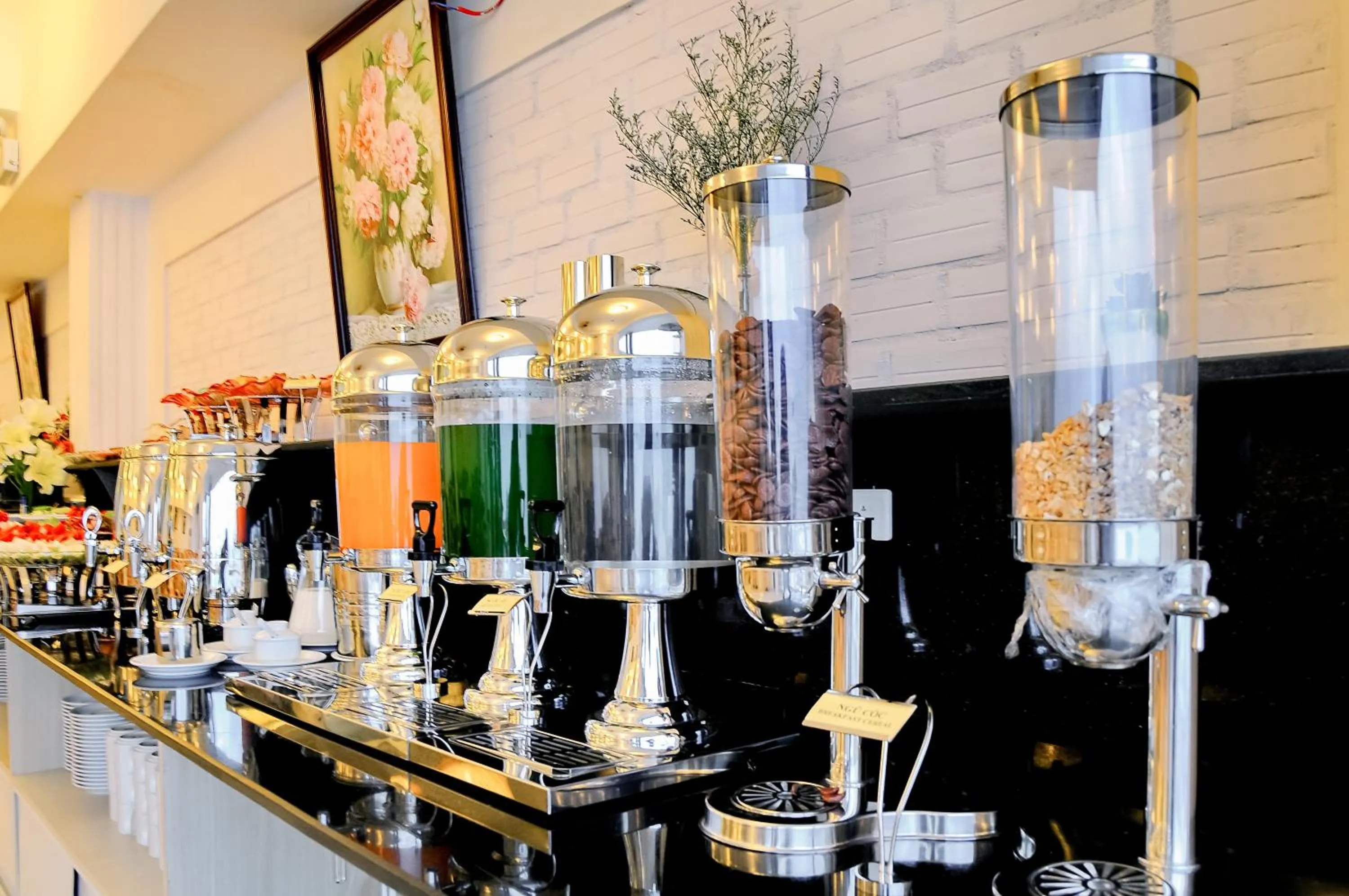 Food and drinks in May Ngu Sac - Iridescent Clouds Hotel