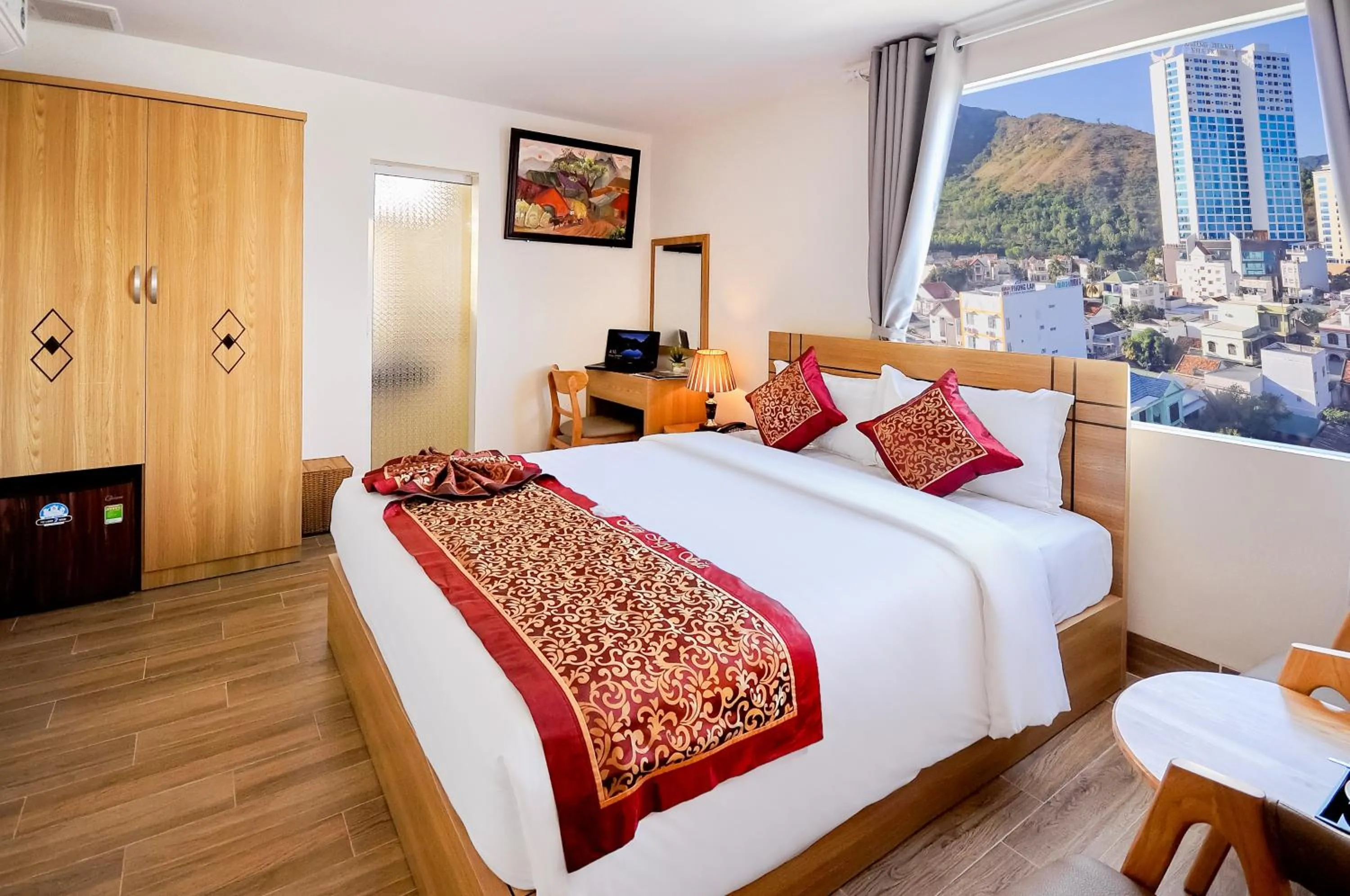 Bed in May Ngu Sac - Iridescent Clouds Hotel