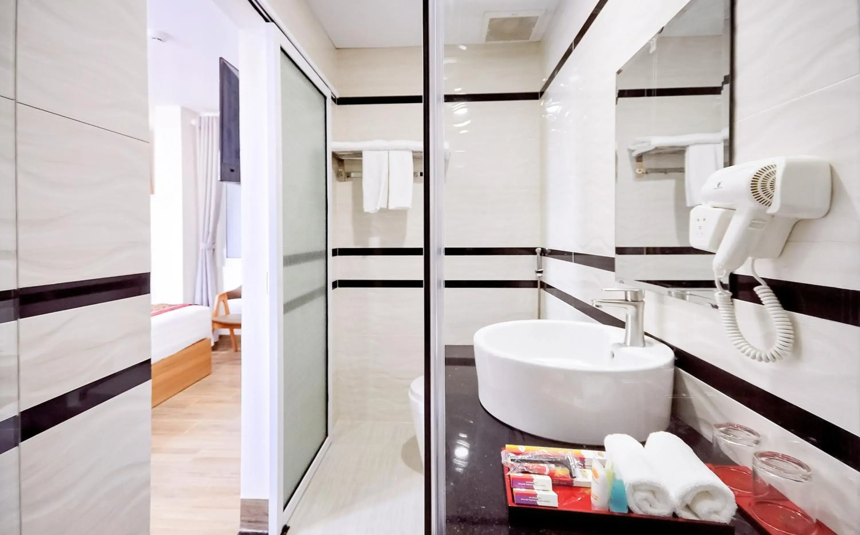 Bathroom in May Ngu Sac - Iridescent Clouds Hotel Bathroom in May Ngu Sac - Iridescent Clouds Hotel