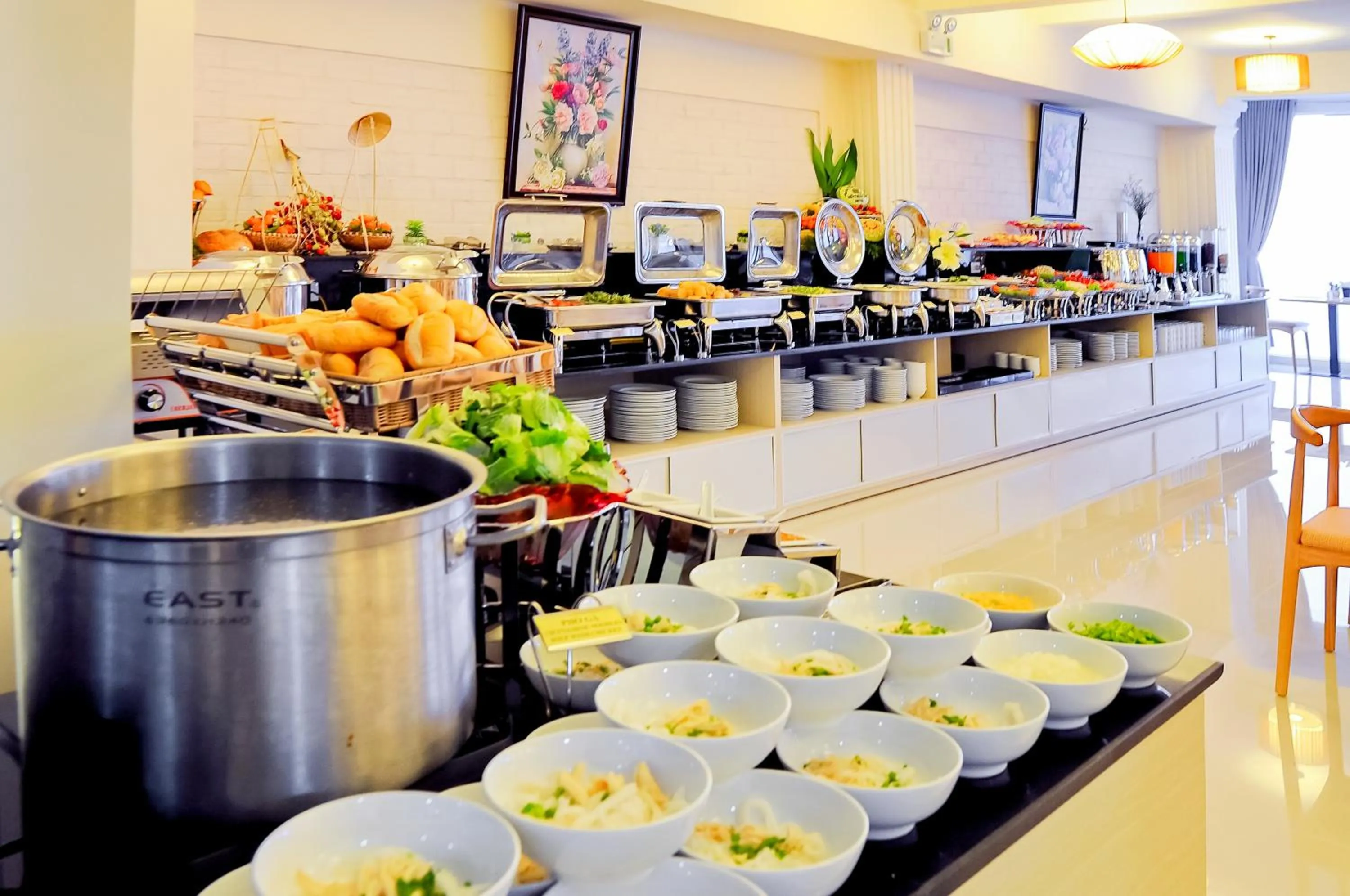 Food and drinks in May Ngu Sac - Iridescent Clouds Hotel