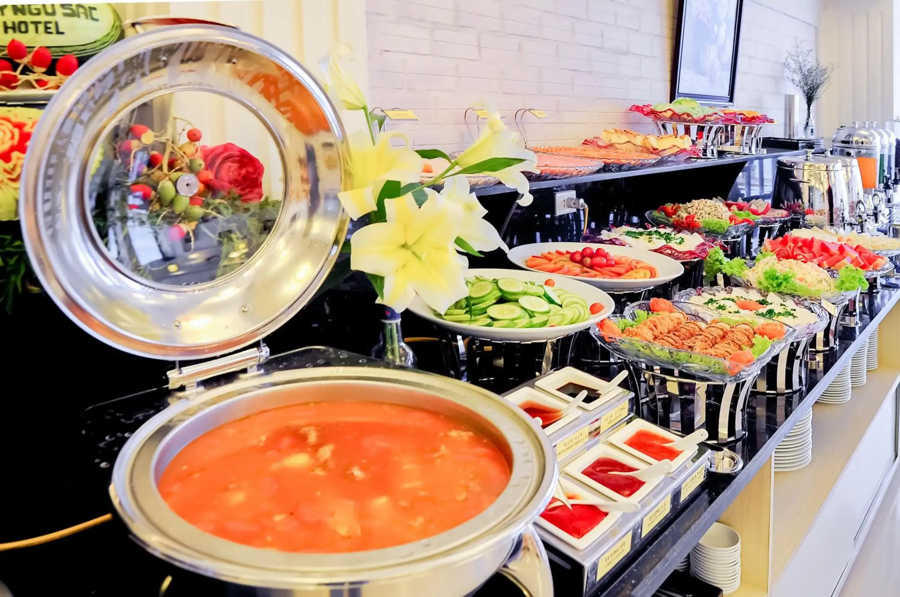 Food and drinks in May Ngu Sac - Iridescent Clouds Hotel Food and drinks in May Ngu Sac - Iridescent Clouds Hotel