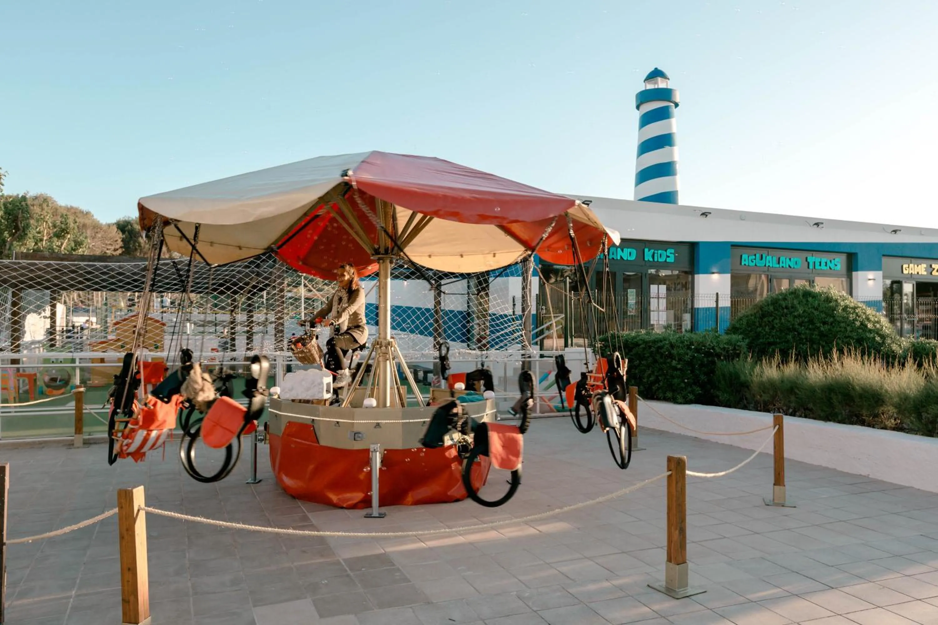 Entertainment in Club Hotel Aguamarina