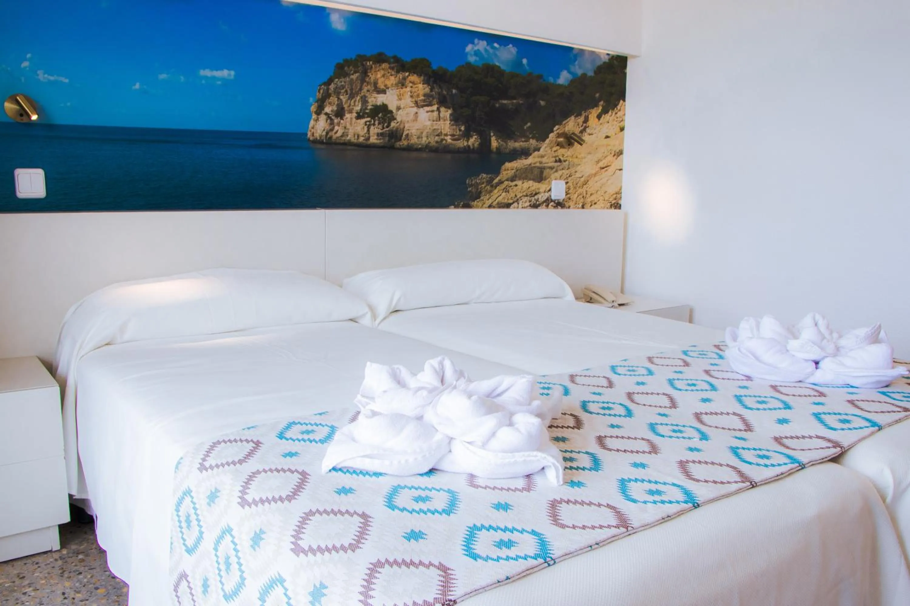 Bed in Club Hotel Aguamarina