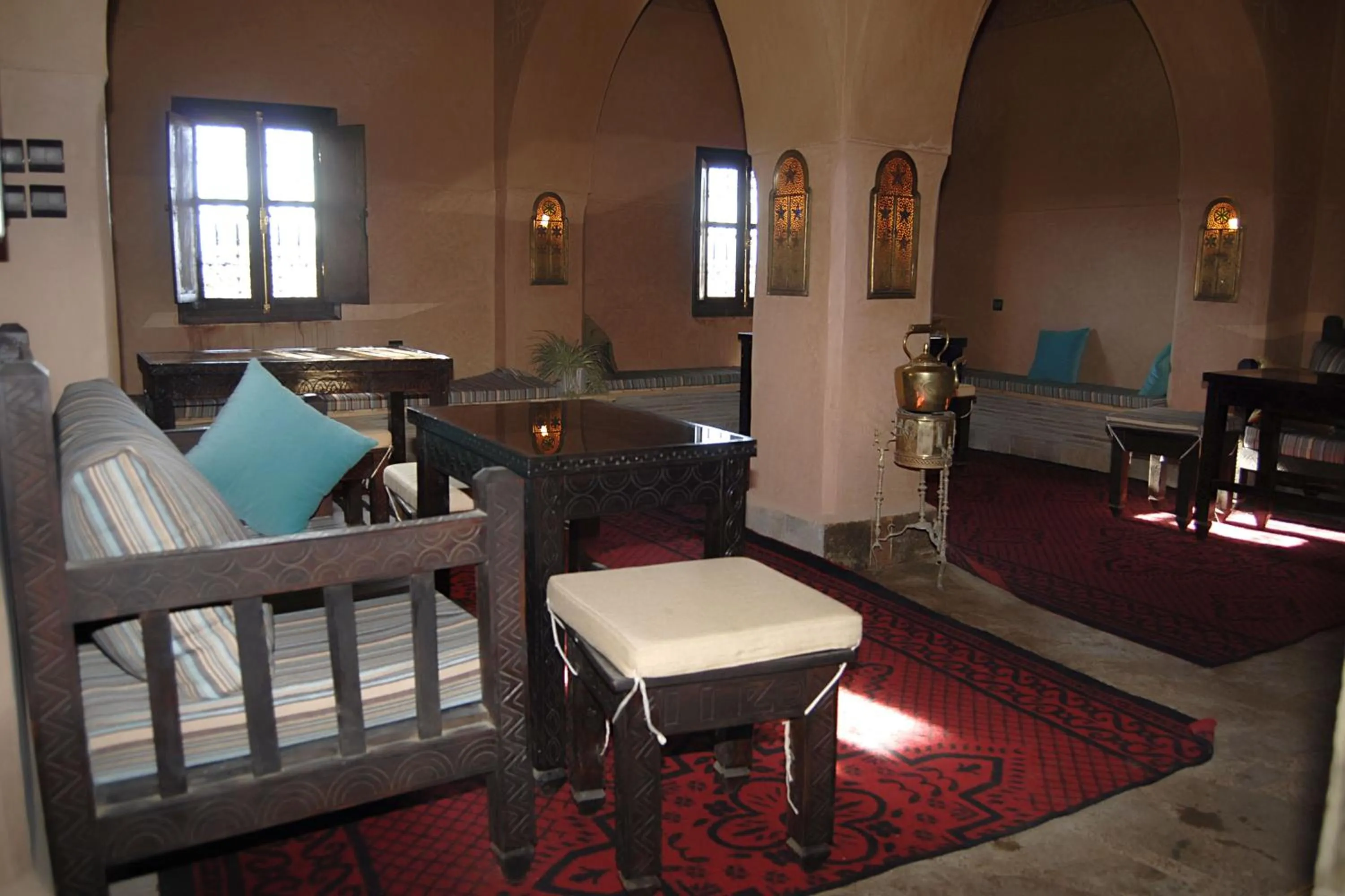 Dining area in Kasbah Ennakb