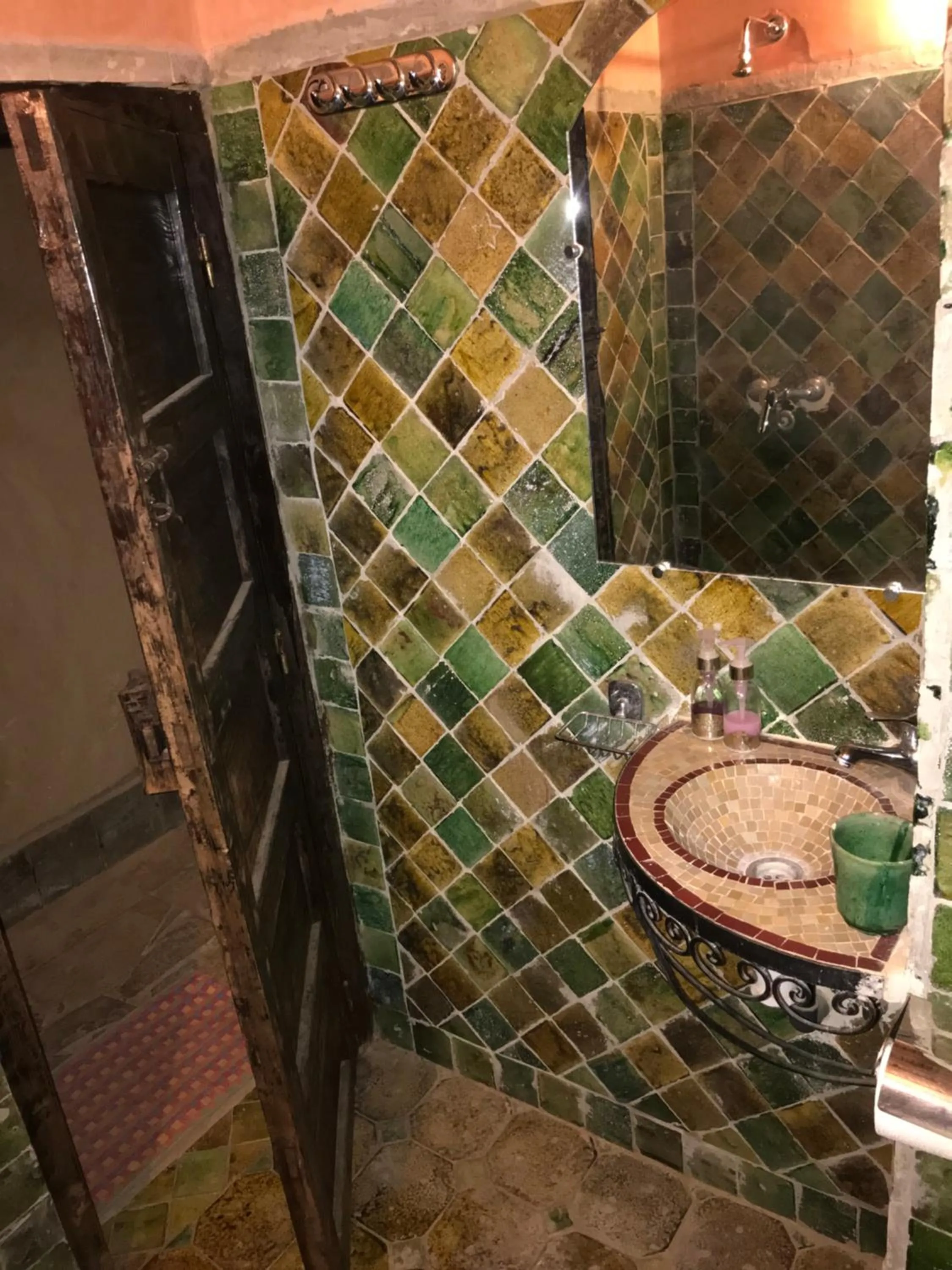 Bathroom in Kasbah Ennakb