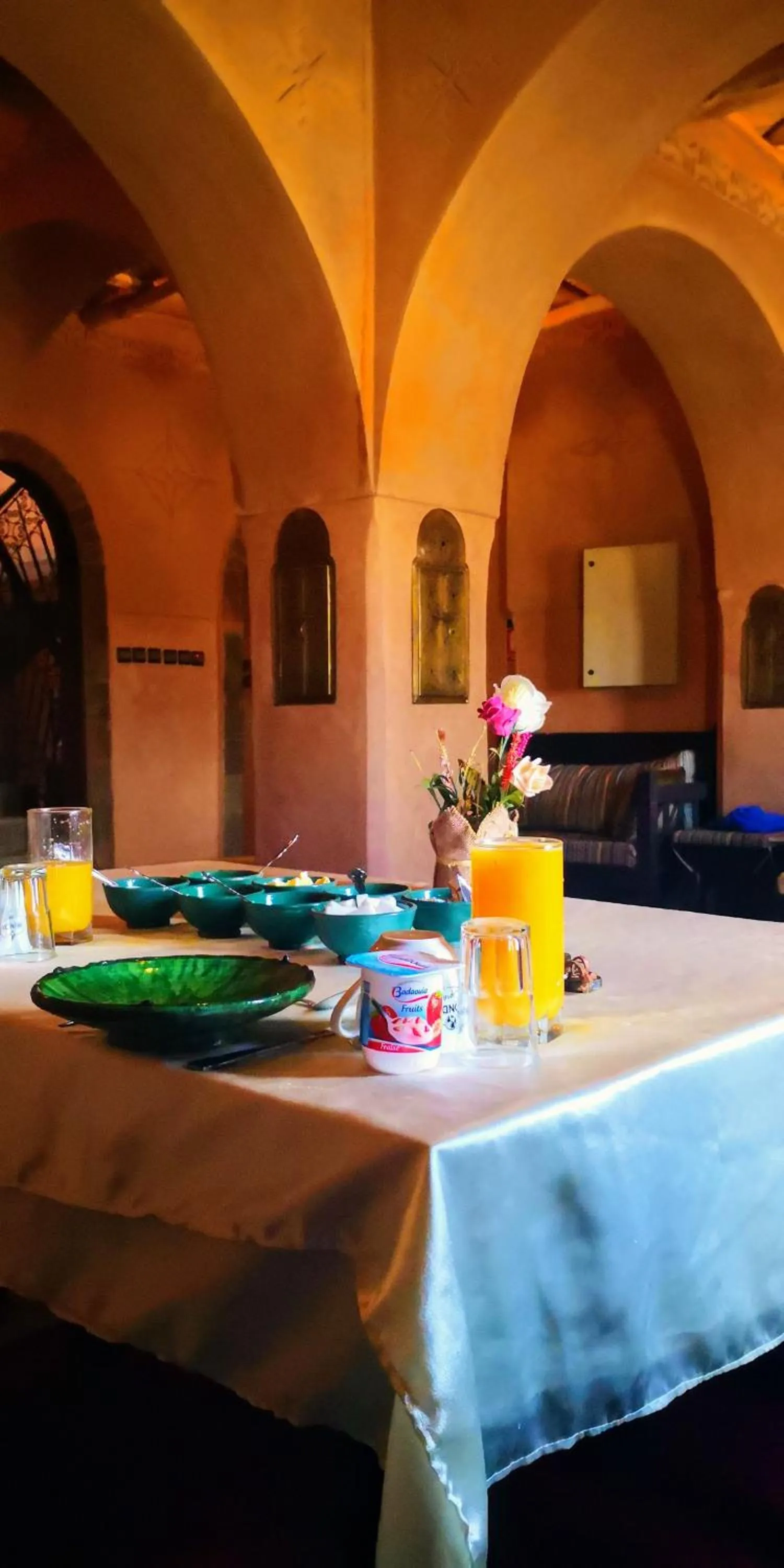 Breakfast in Kasbah Ennakb