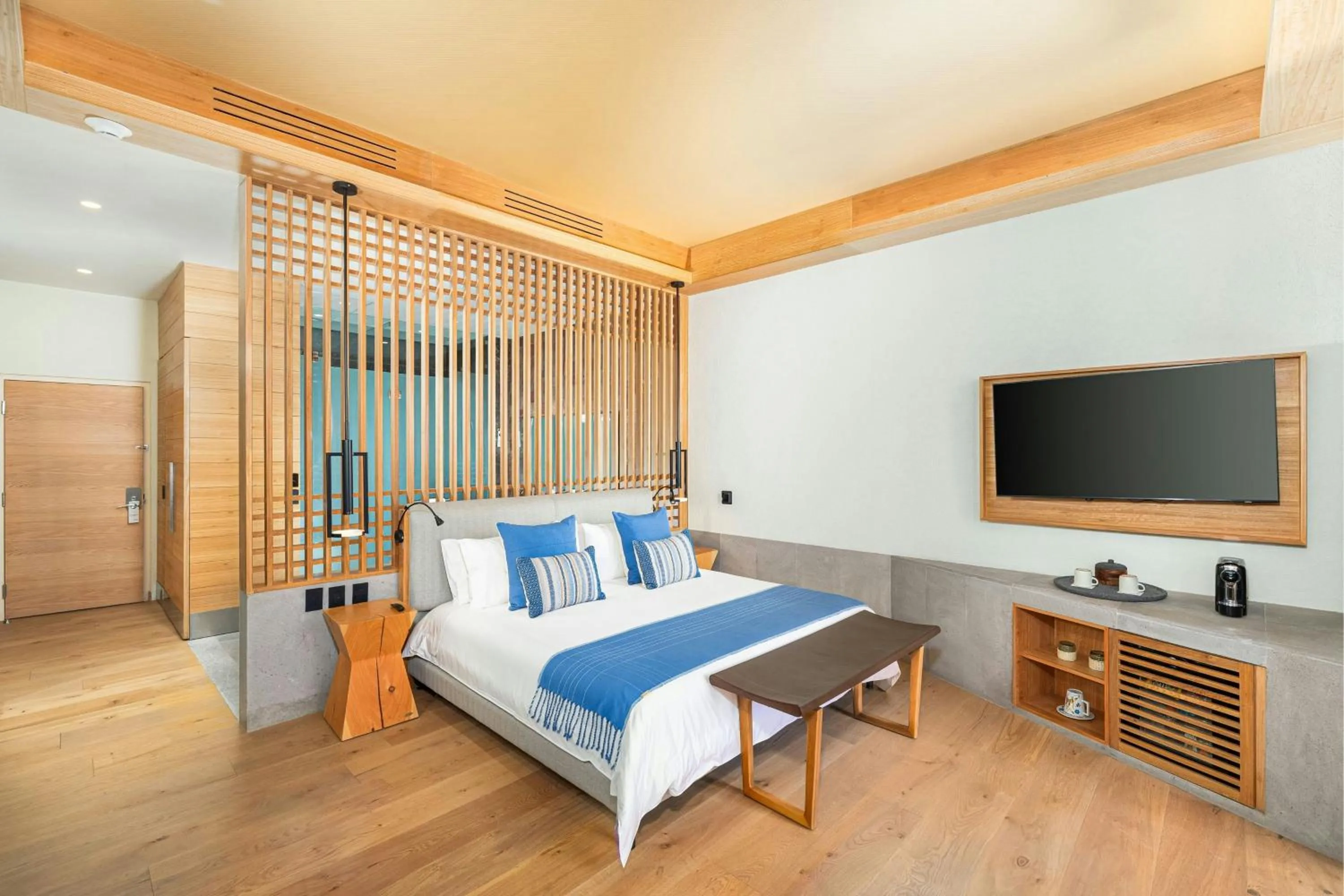 Photo of the whole room, Bed in Clevia, San Miguel de Allende, Autograph Collection