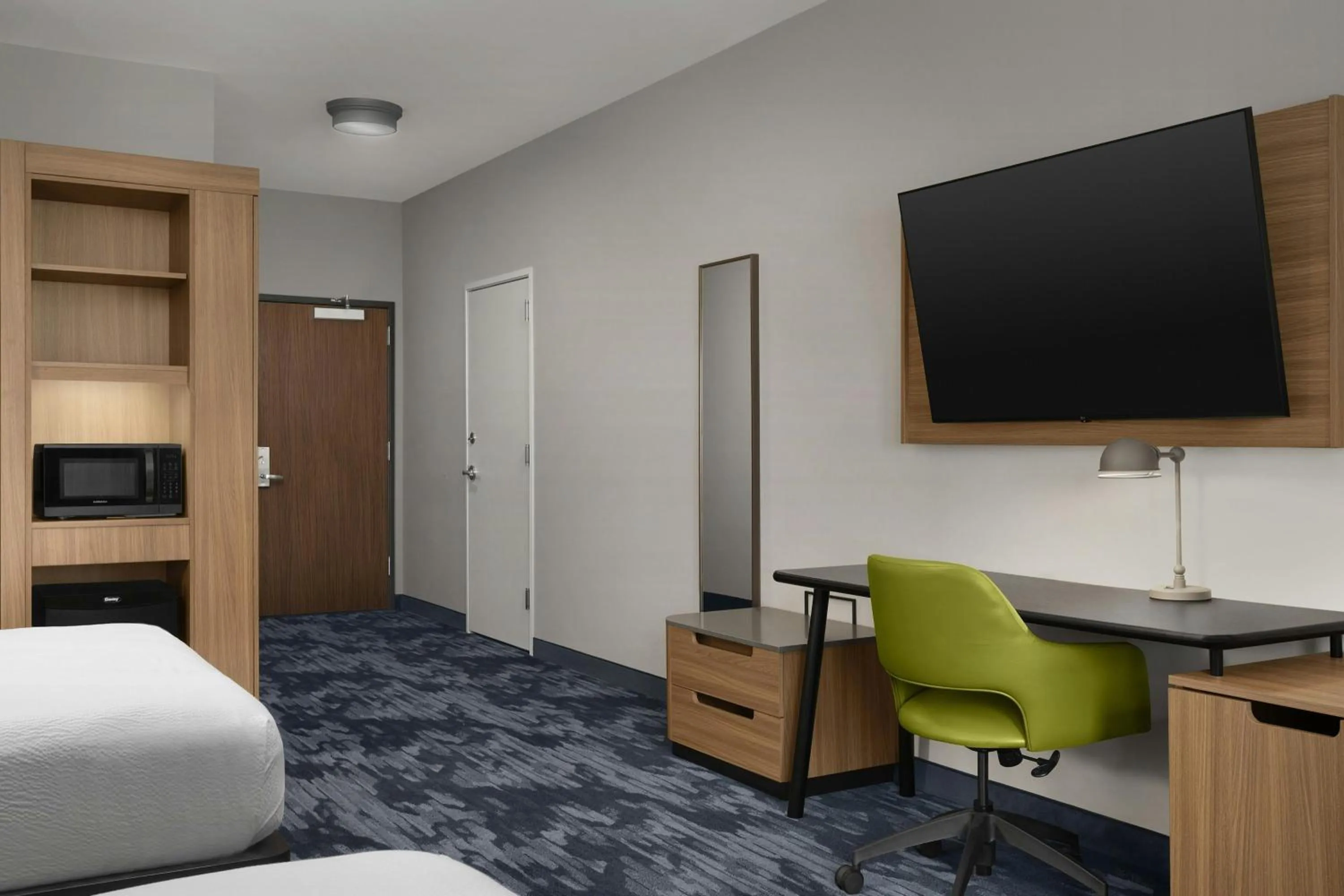Photo of the whole room, Bed in Fairfield by Marriott Inn & Suites Sikeston