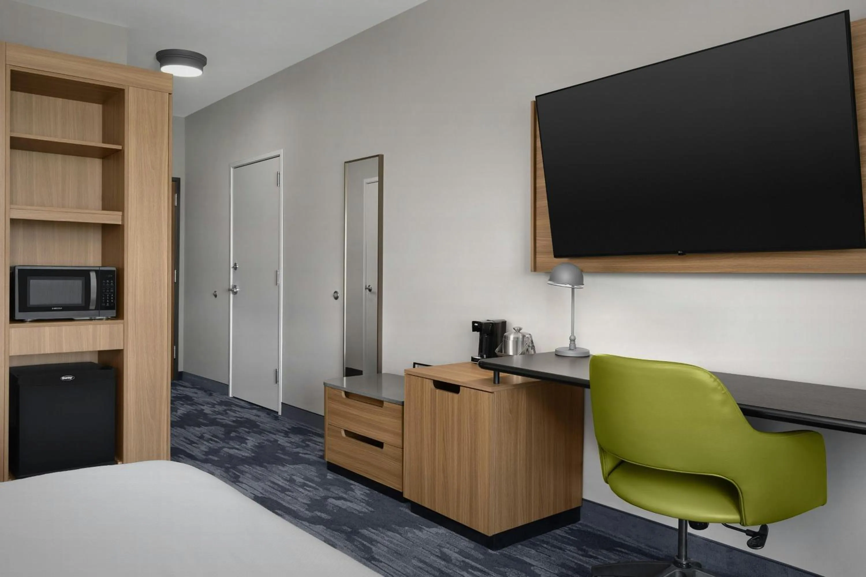 Photo of the whole room, Bed in Fairfield by Marriott Inn & Suites Sikeston