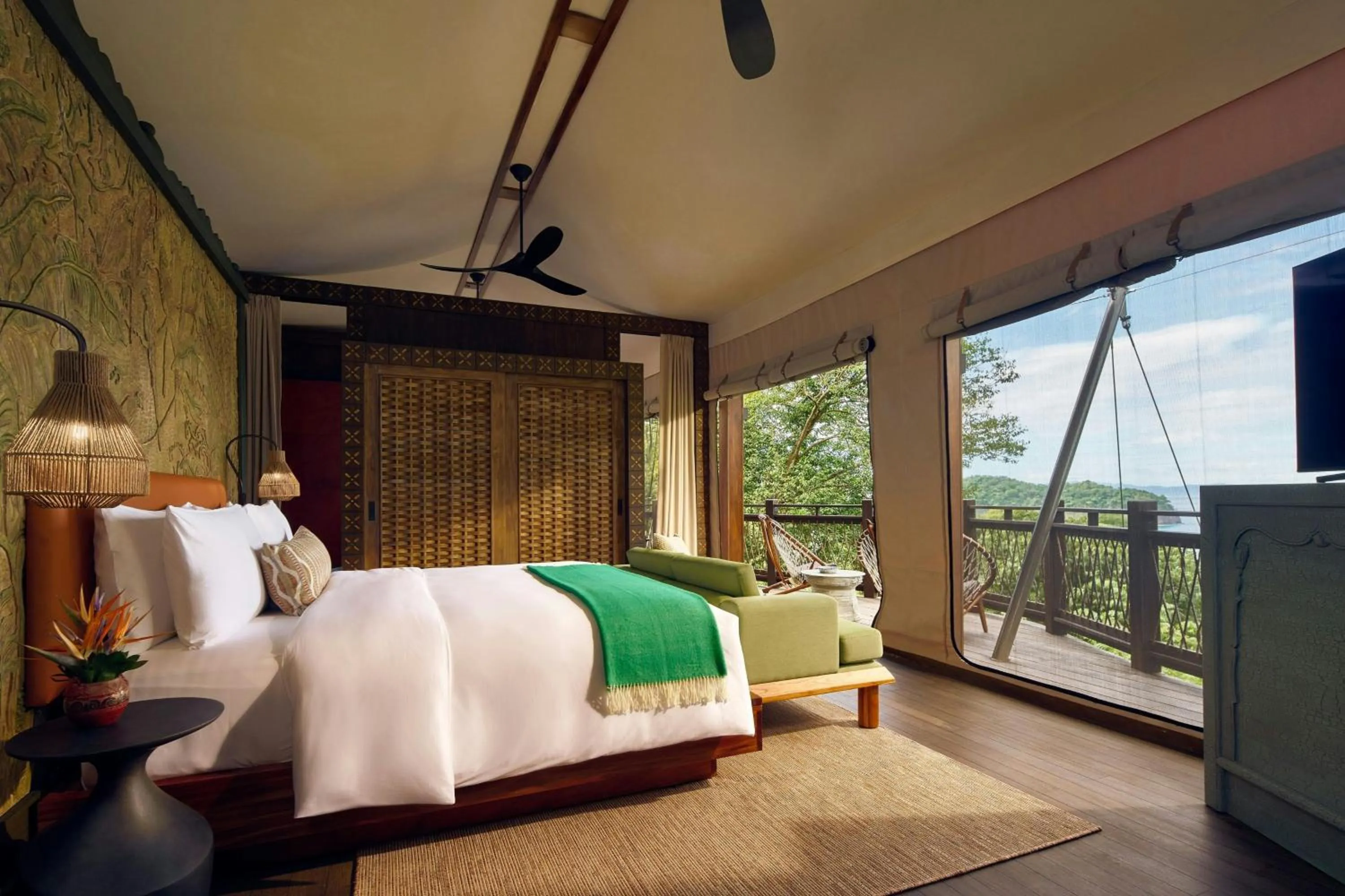 Photo of the whole room, Bed in Nekajui Peninsula Papagayo, a Ritz-Carlton Reserve