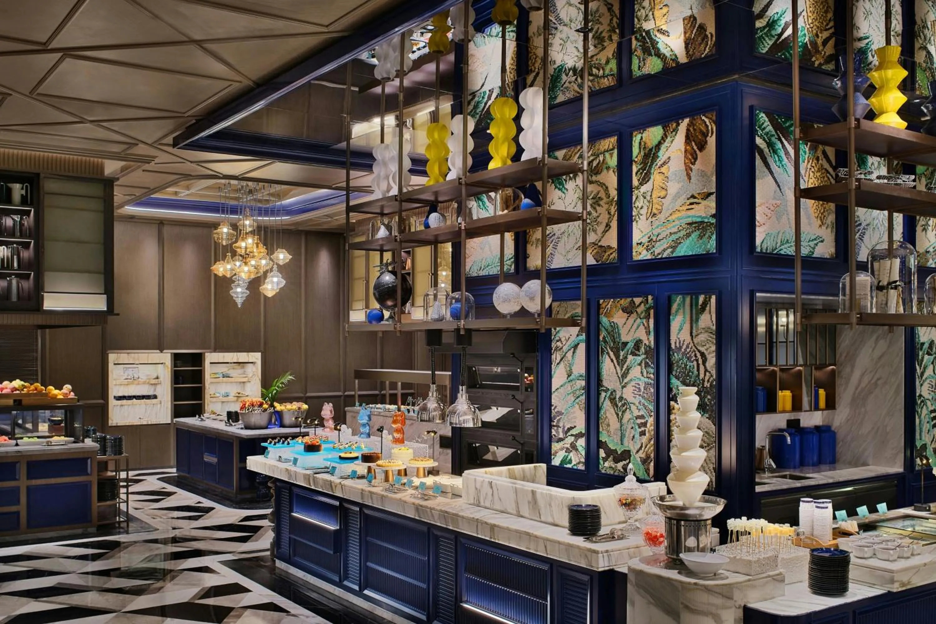 Restaurant/places to eat in Le Meridien Nantong