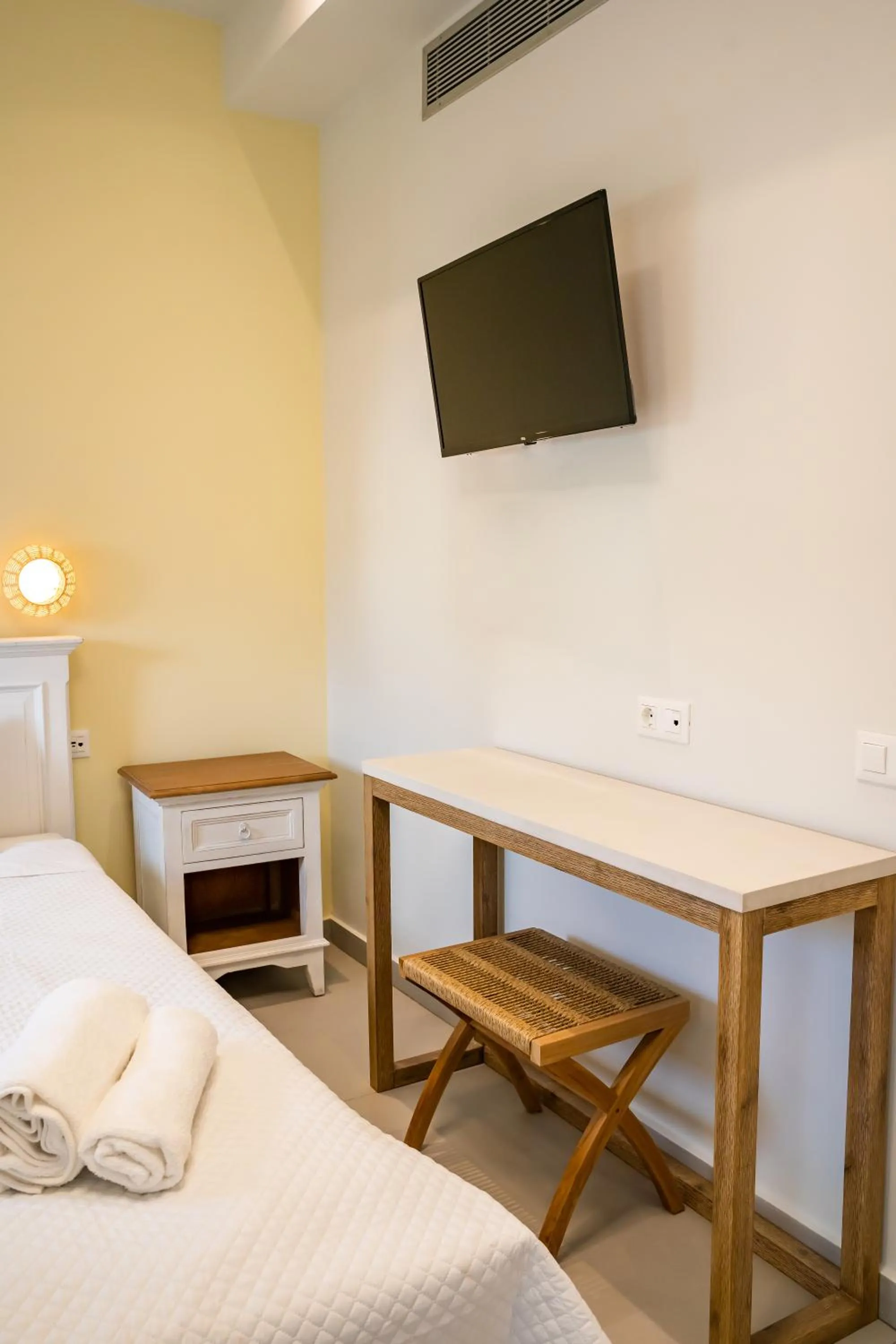 Area and facilities, Bed in Onyro Villas