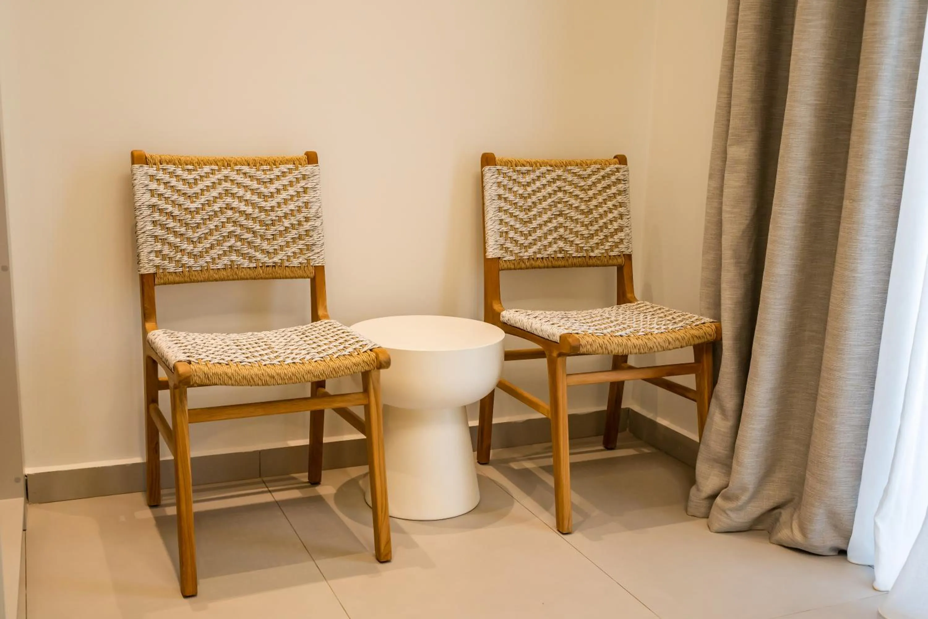 Area and facilities in Onyro Villas