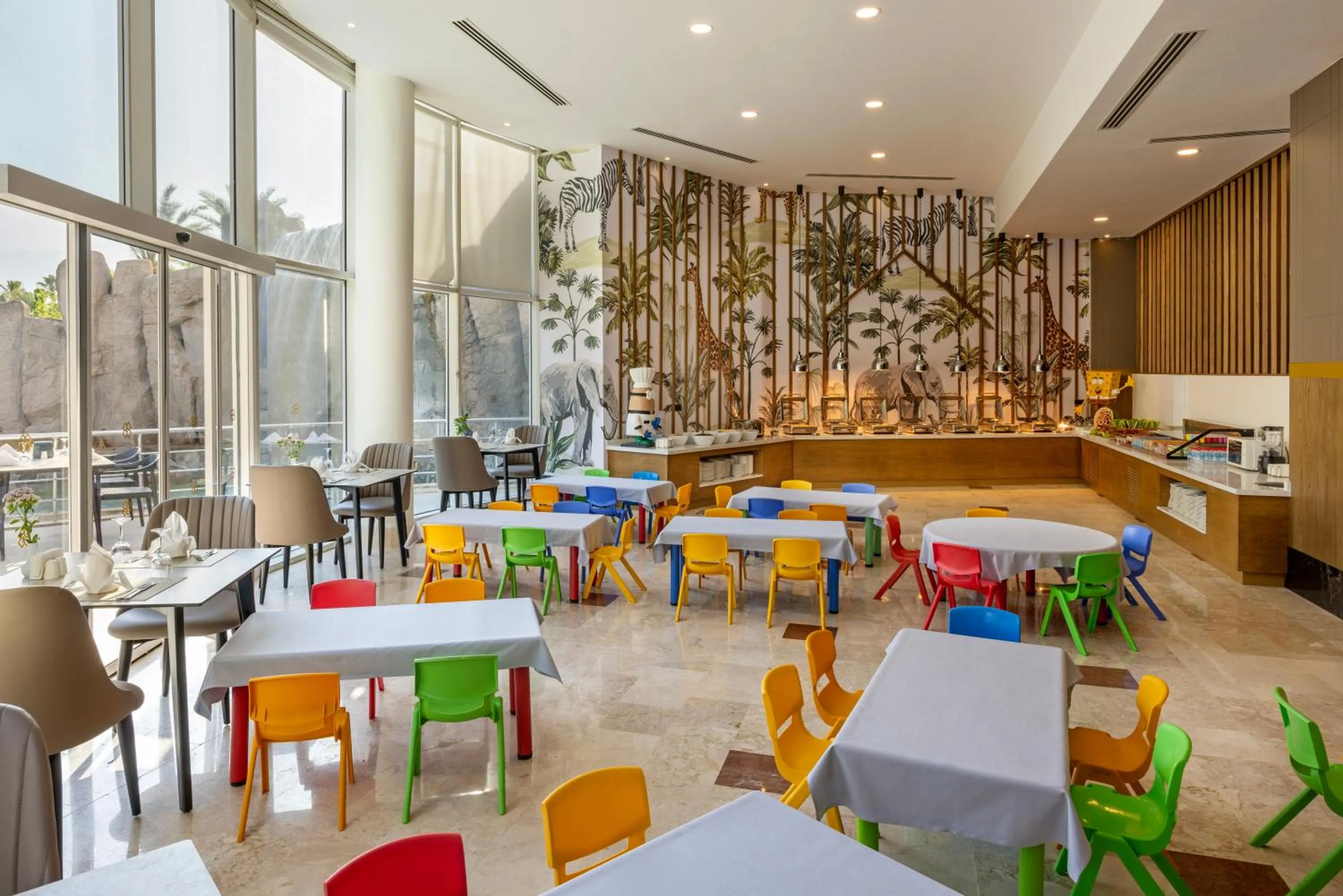 Restaurant/places to eat in Dobedan World Palace Hotel ''Ex Brand Alva Donna World Palace ''