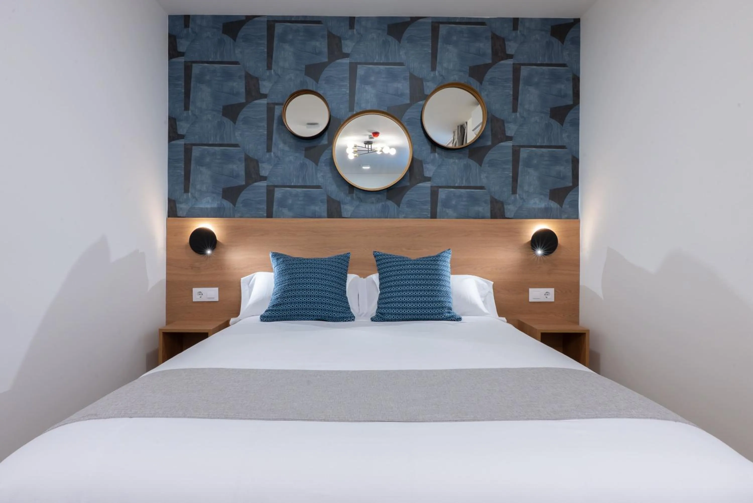 Bed in Smartr Valencia Turia