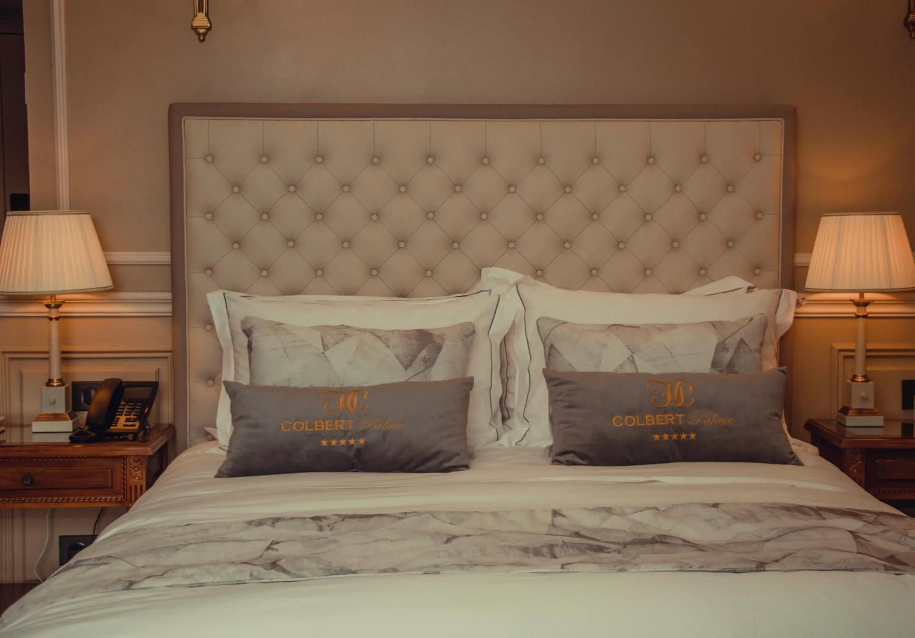 Bed in Hôtel Colbert Palace Bed in Hôtel Colbert Palace