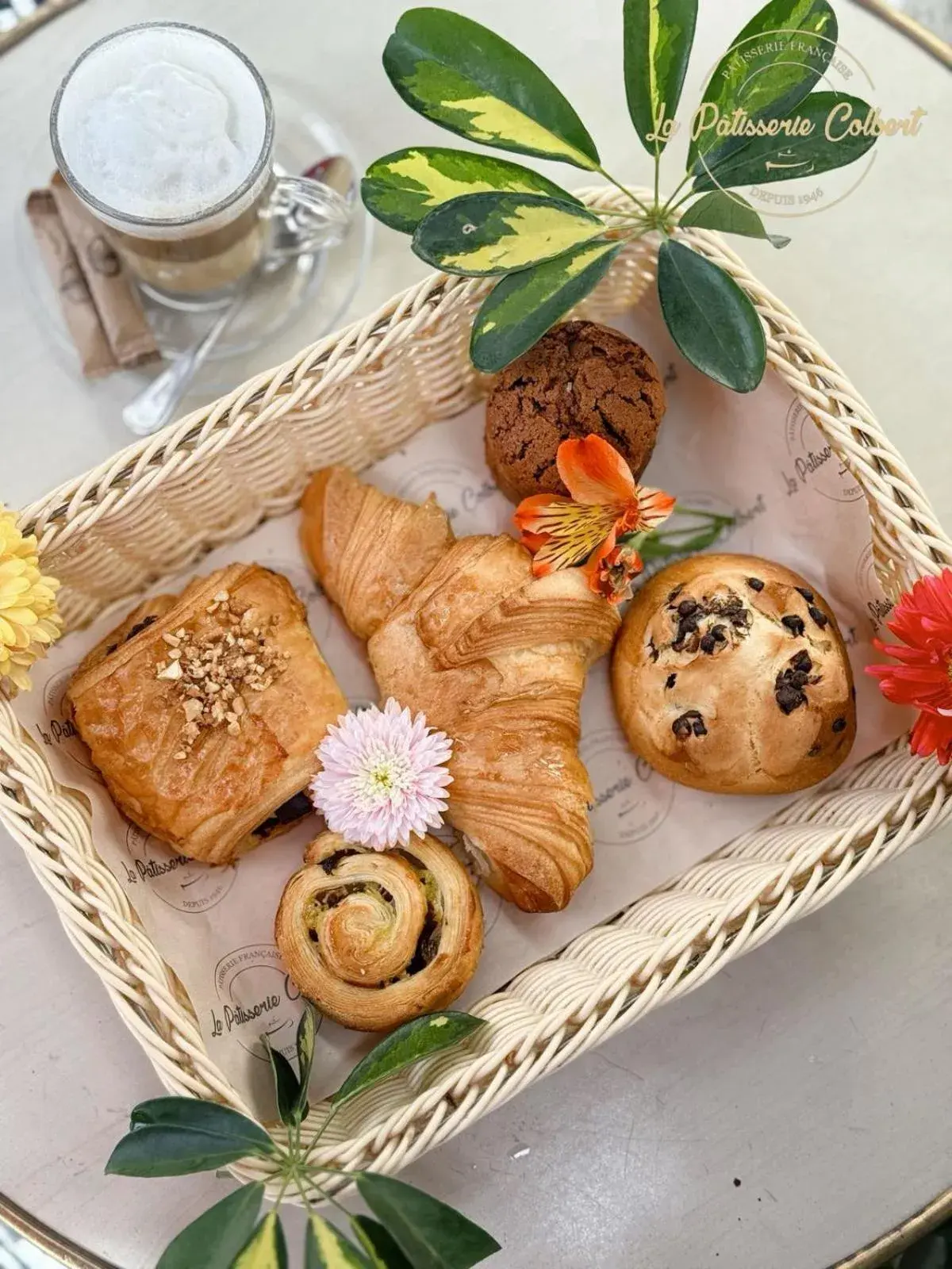 Breakfast in Hôtel Colbert Palace Breakfast in Hôtel Colbert Palace