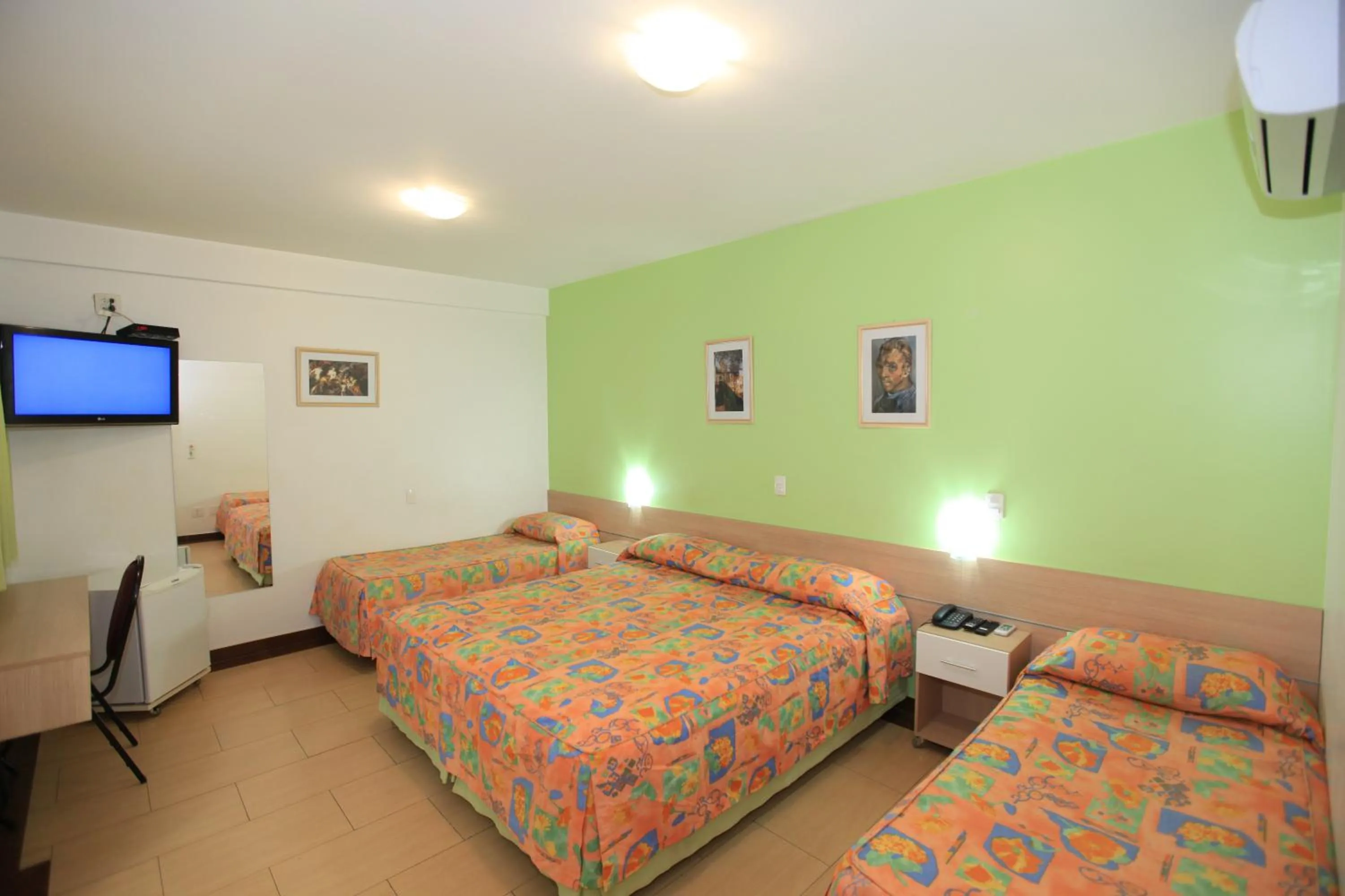 Photo of the whole room, Bed in Hotel Oly Plaza