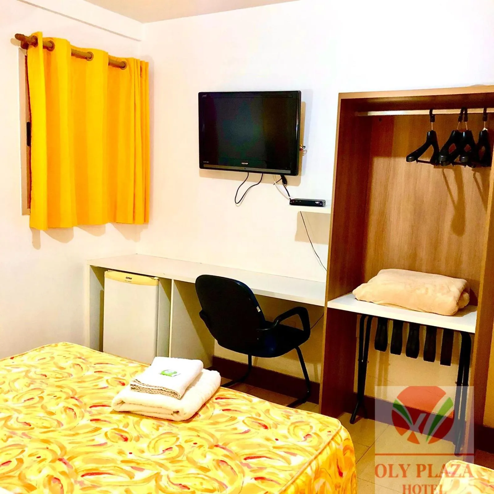 Bed in Hotel Oly Plaza