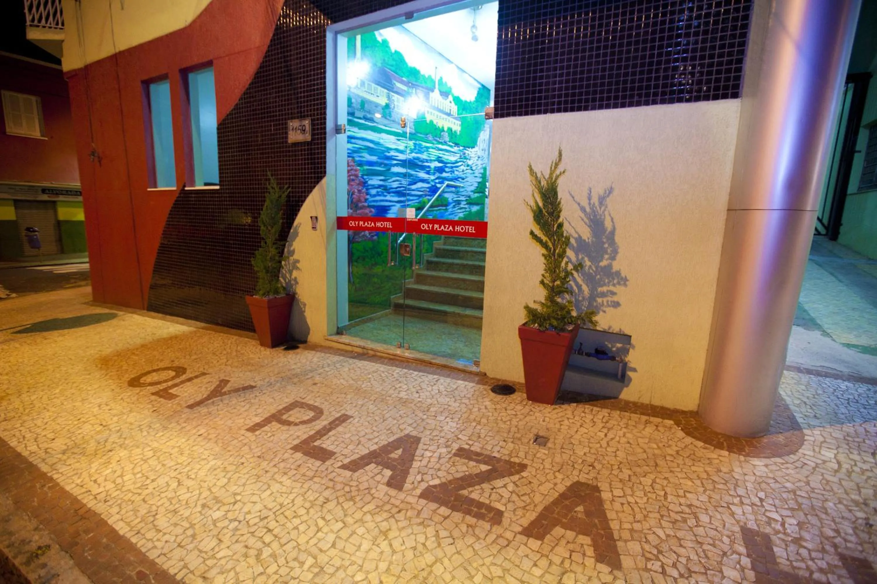 Facade/entrance in Hotel Oly Plaza
