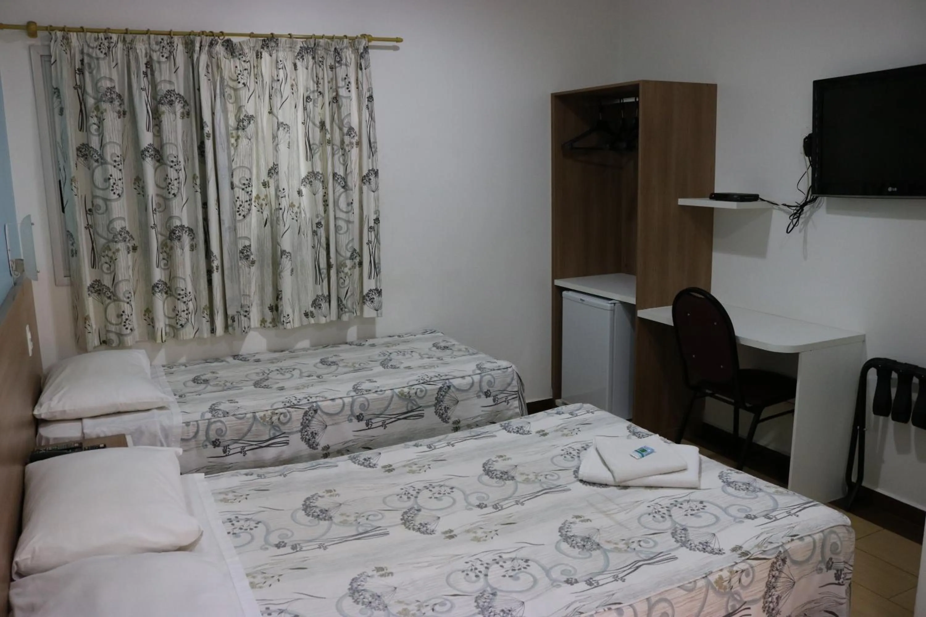 Other, Bed in Hotel Oly Plaza